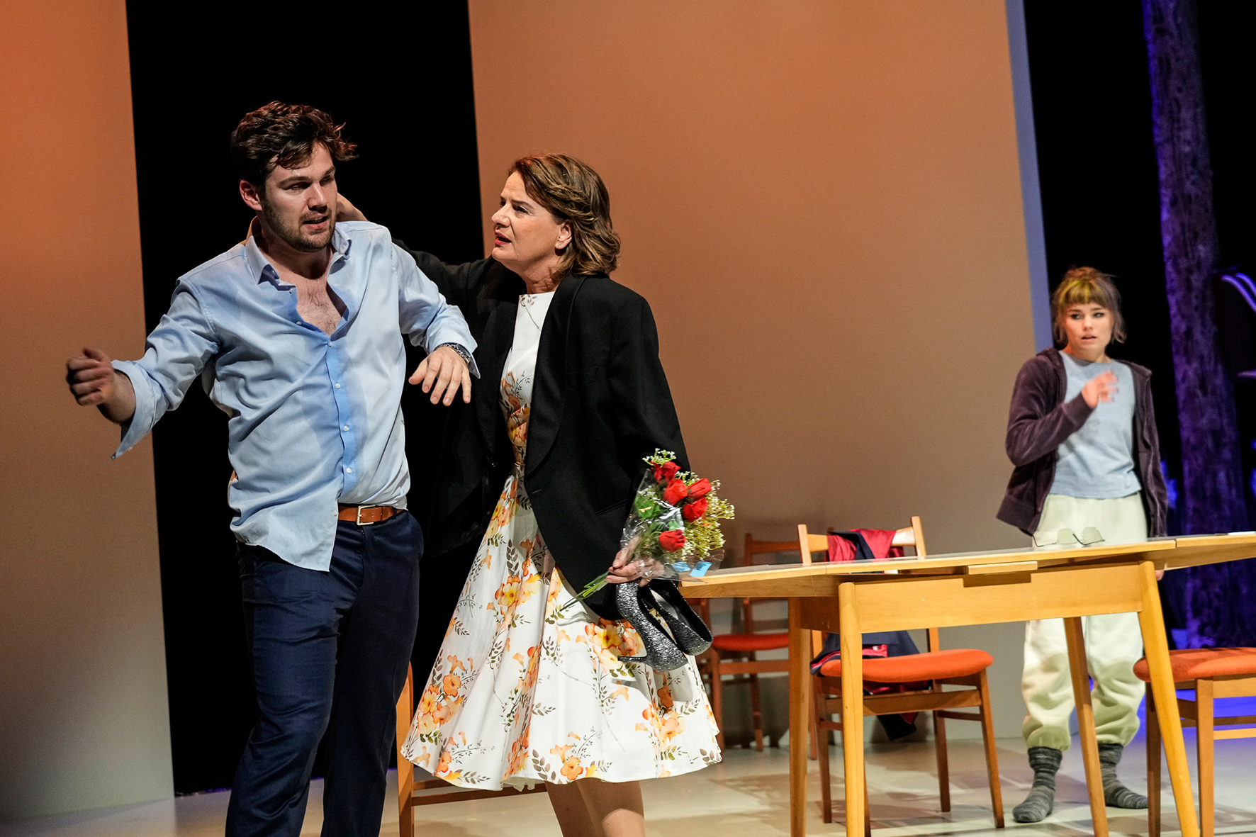 Dinge, die ich sicher weiß Schauspielbühnen in Stuttgart Dinge, die ich sicher weiß Schauspielbühnen in Stuttgart