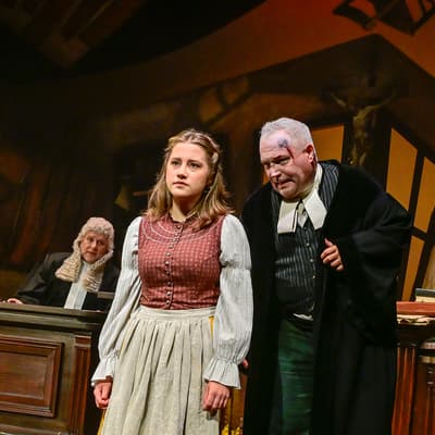 Pressefoto "Der zerbrochne Krug" 1 hoch