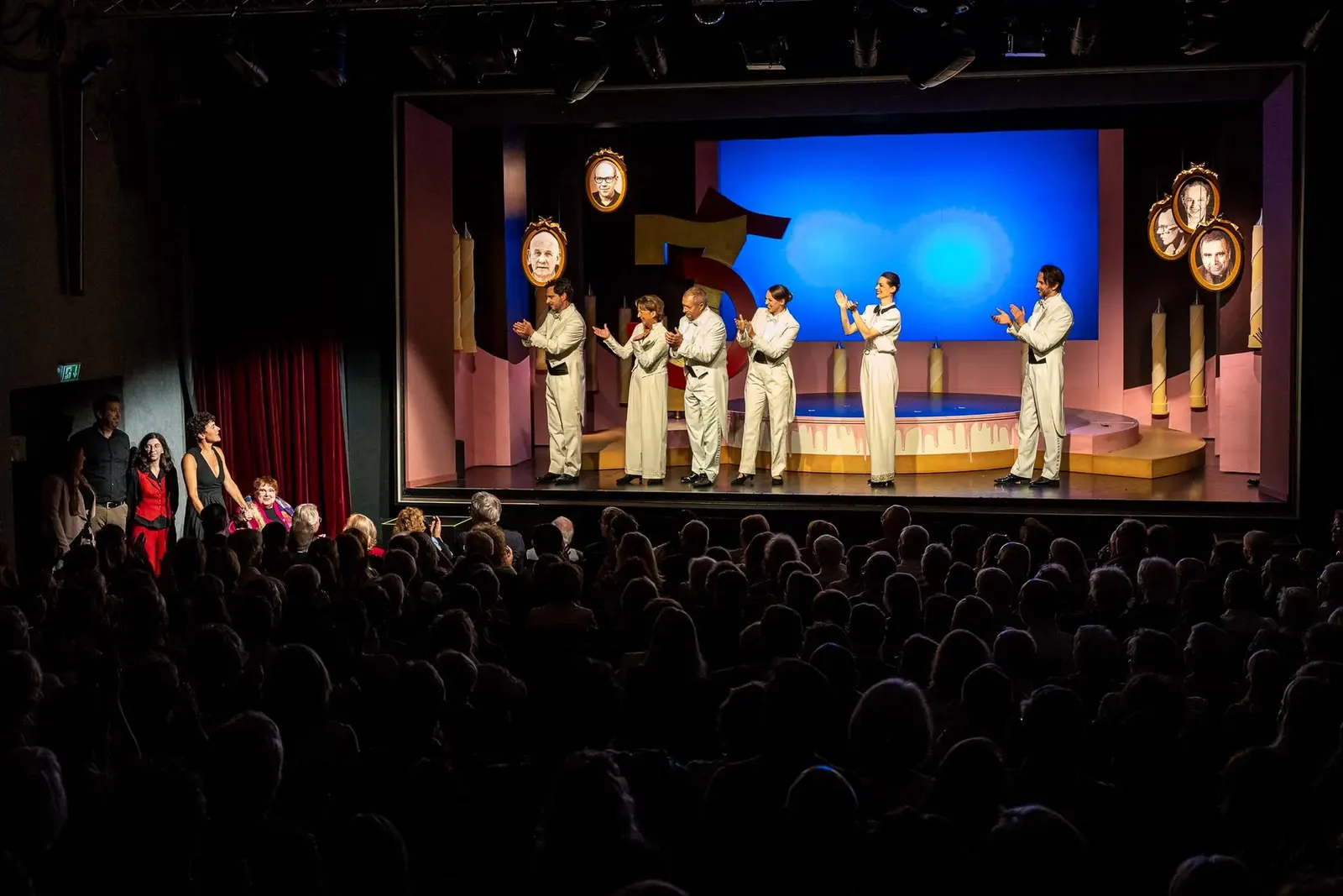 Ensemble "Der 75. Geburtstag" Foto: Tobias Metz