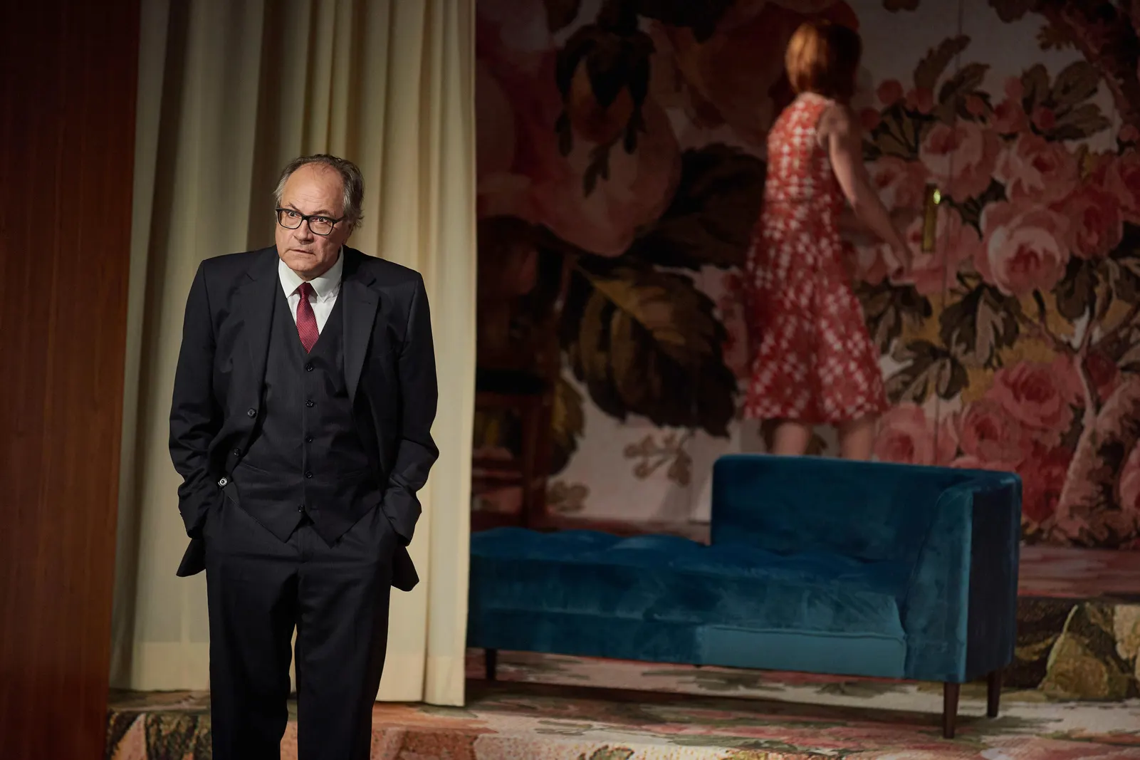 MONSIEUR CLAUDE UND SEINE TÖCHTER nach dem gleichnamigen Film von Philippe de Chauveron und Guy Laurent Für die Bühne adaptiert von Stefan Zimmermann Spielzeit 2018/2019 / Premiere…