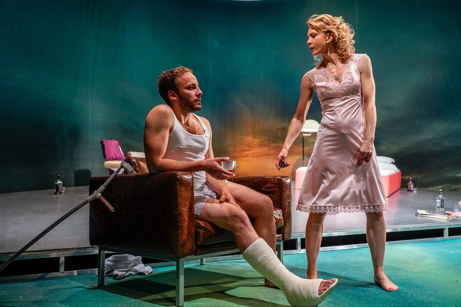 DIE KATZE AUF DEM HEISSEN BLECHDACH Schauspiel von Tennessee Williams Spielzeit 2018/2019 / Premiere: 07.06.2019 Patrick Nellessen, Sabine Fürst Foto: Tobias Metz
