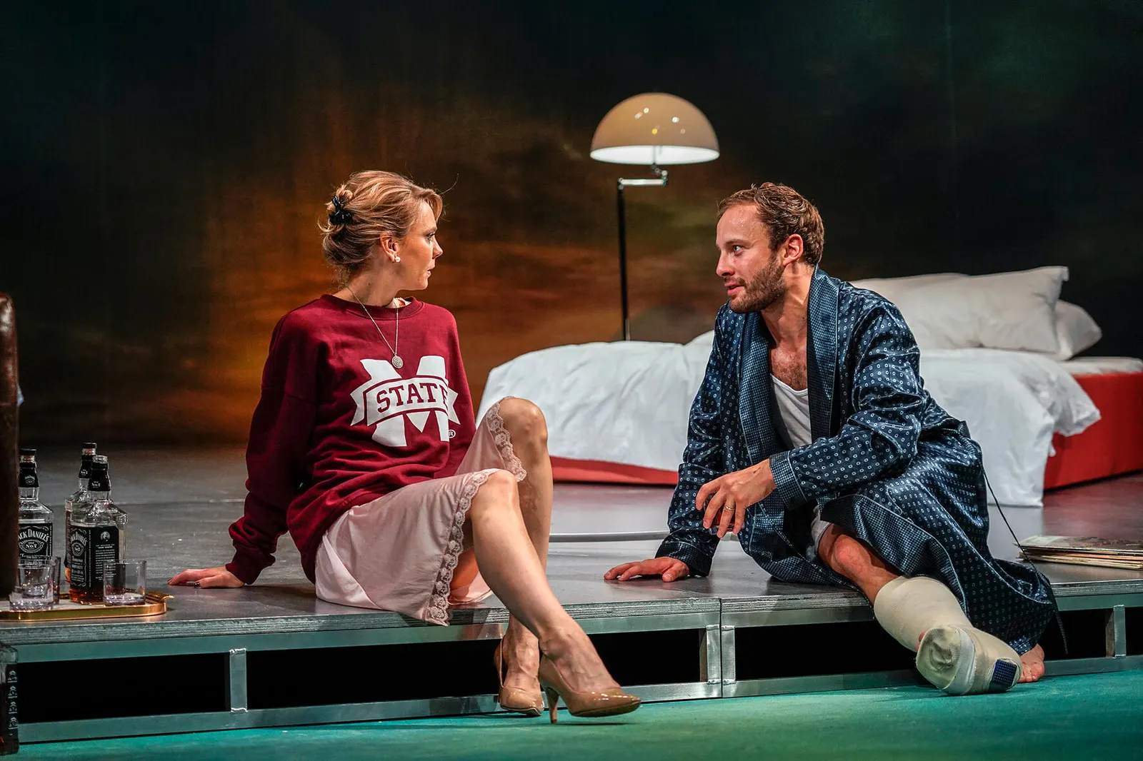 DIE KATZE AUF DEM HEISSEN BLECHDACH Schauspiel von Tennessee Williams Spielzeit 2018/2019 / Premiere: 07.06.2019 Sabine Fürst, Patrick Nellessen Foto: Tobias Metz