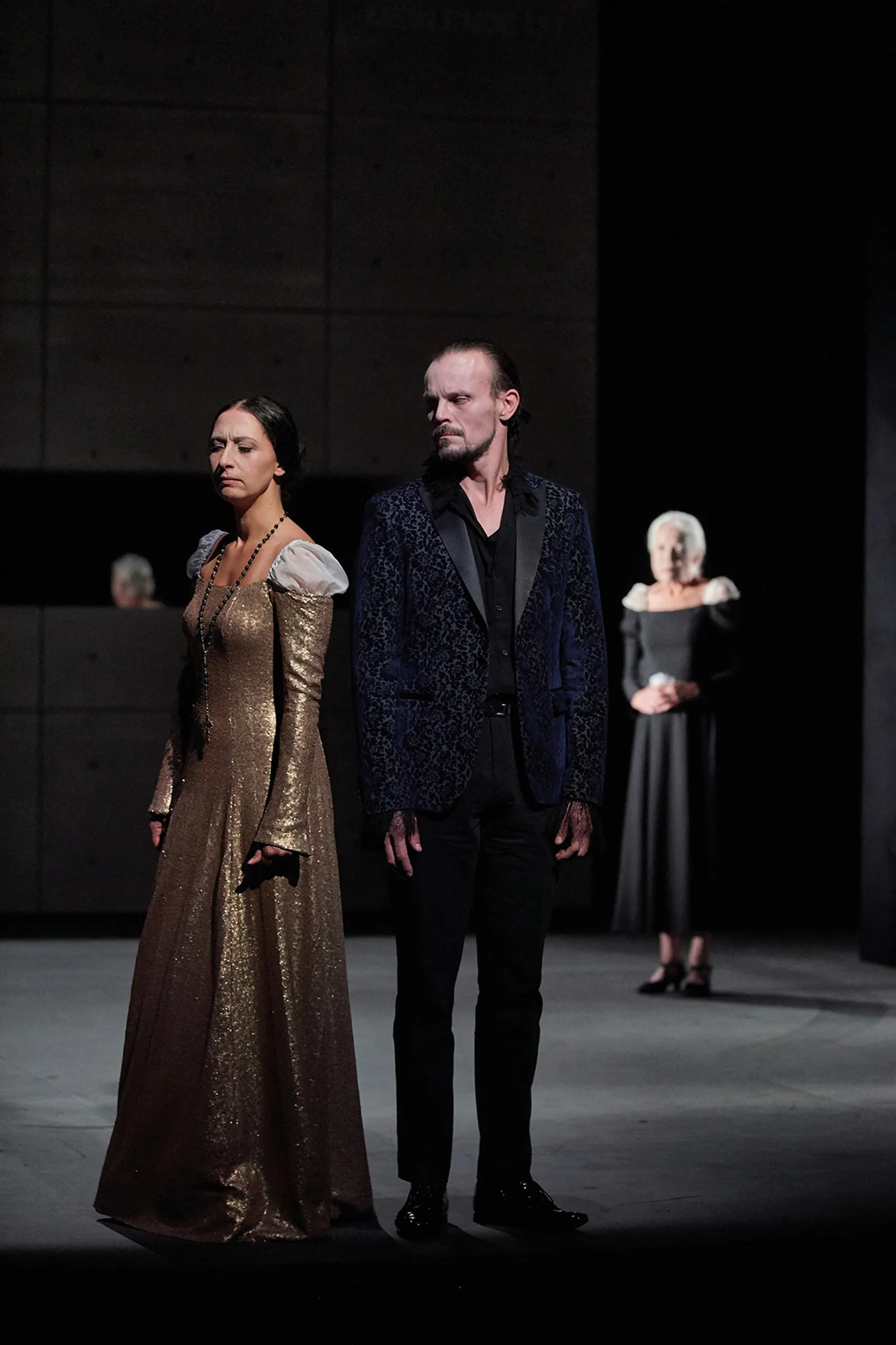 MARIA STUART Trauerspiel in fünf Akten Spielzeit 2018/2019 / Premiere: 14.9.2018 Alina Rank, Robert Besta Foto: Martin Sigmund