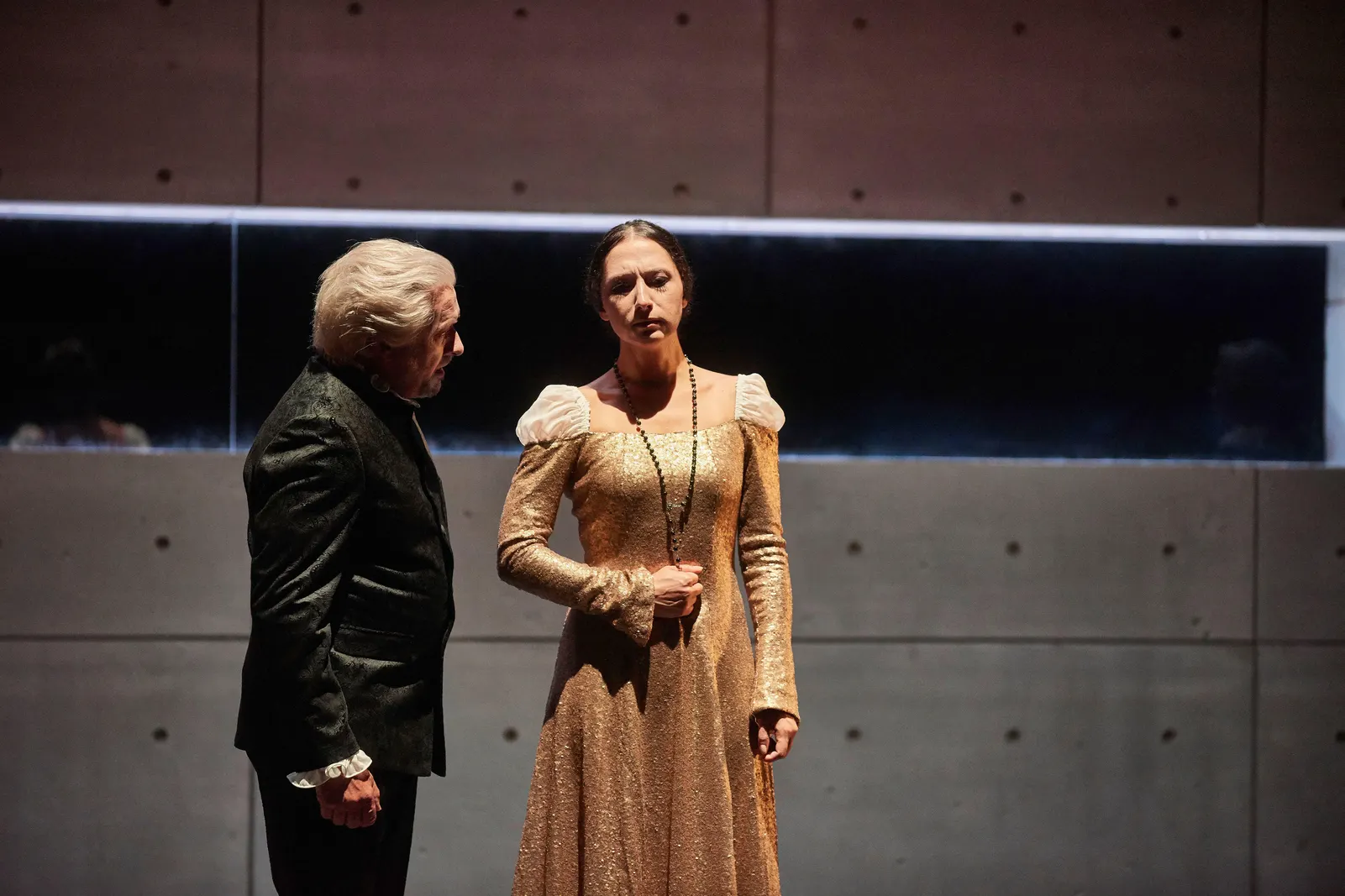 MARIA STUART Trauerspiel in fünf Akten Spielzeit 2018/2019 / Premiere: 14.9.2018 Alina Rank, Reinhold Weiser Foto: Martin Sigmund