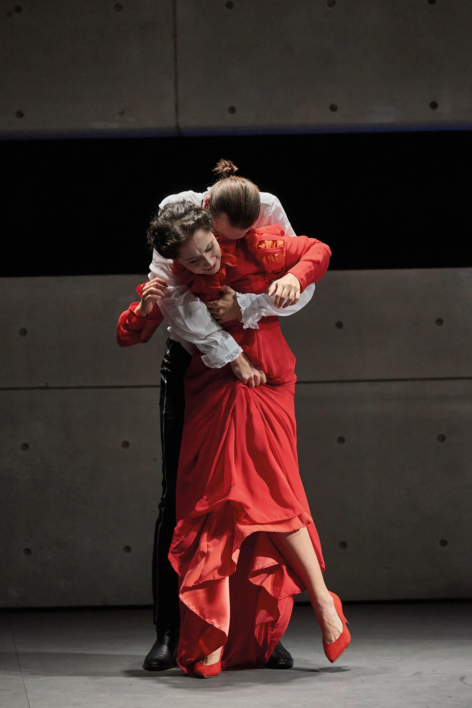 MARIA STUART Trauerspiel in fünf Akten Spielzeit 2018/2019 / Premiere: 14.9.2018 Alina Rank, Fabian Oehl Foto: Martin Sigmund