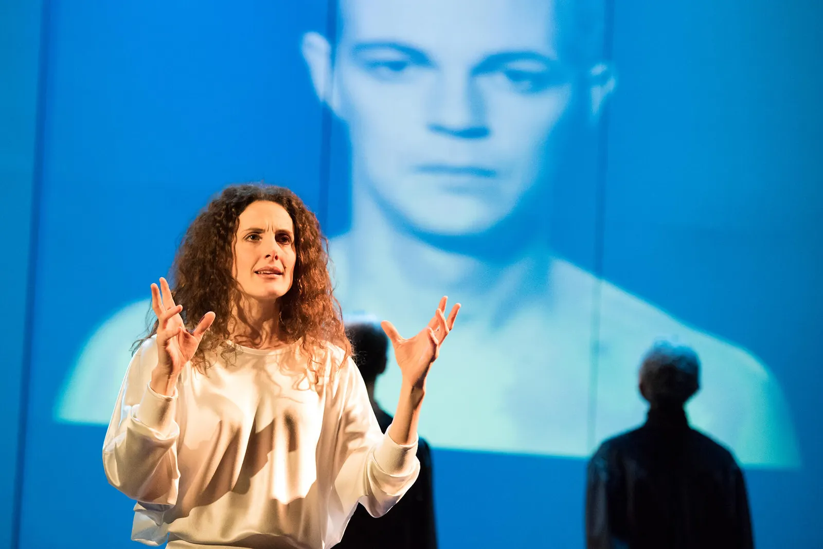 TABU nach dem Roman von Ferdinand von Schirach Bühnenfassung Eva Hosemann Spielzeit 2018/2019 / Premiere: 15.3.2019 Barbara Lanz Foto: G2 Baraniak
