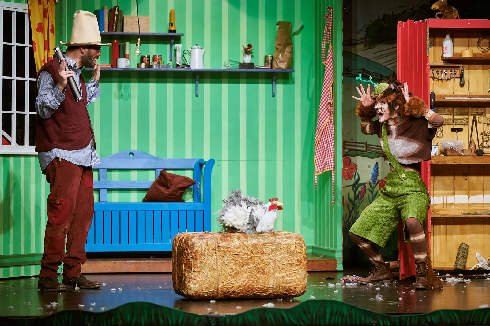 PETTERSSON UND FINDUS Familienstück von Sven Nordqvist Spielzeit 2021/2022 / Premiere: 4.12.2021 Matthias Rott, Farina Violetta Giesmann Foto: Martin Sigmund