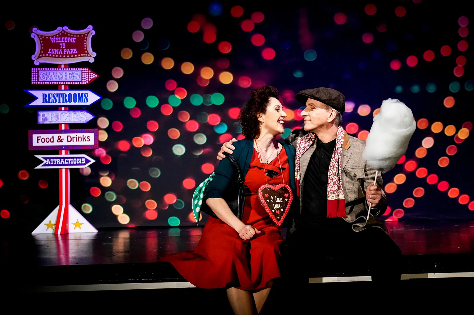 SPATZ UND ENGEL Theaterstück mit Musik Spielzeit 2021/2022 / Premiere: 20.1.2022 Tina Podstawa, Uwe-Peter Spinner Foto: Tobias Metz