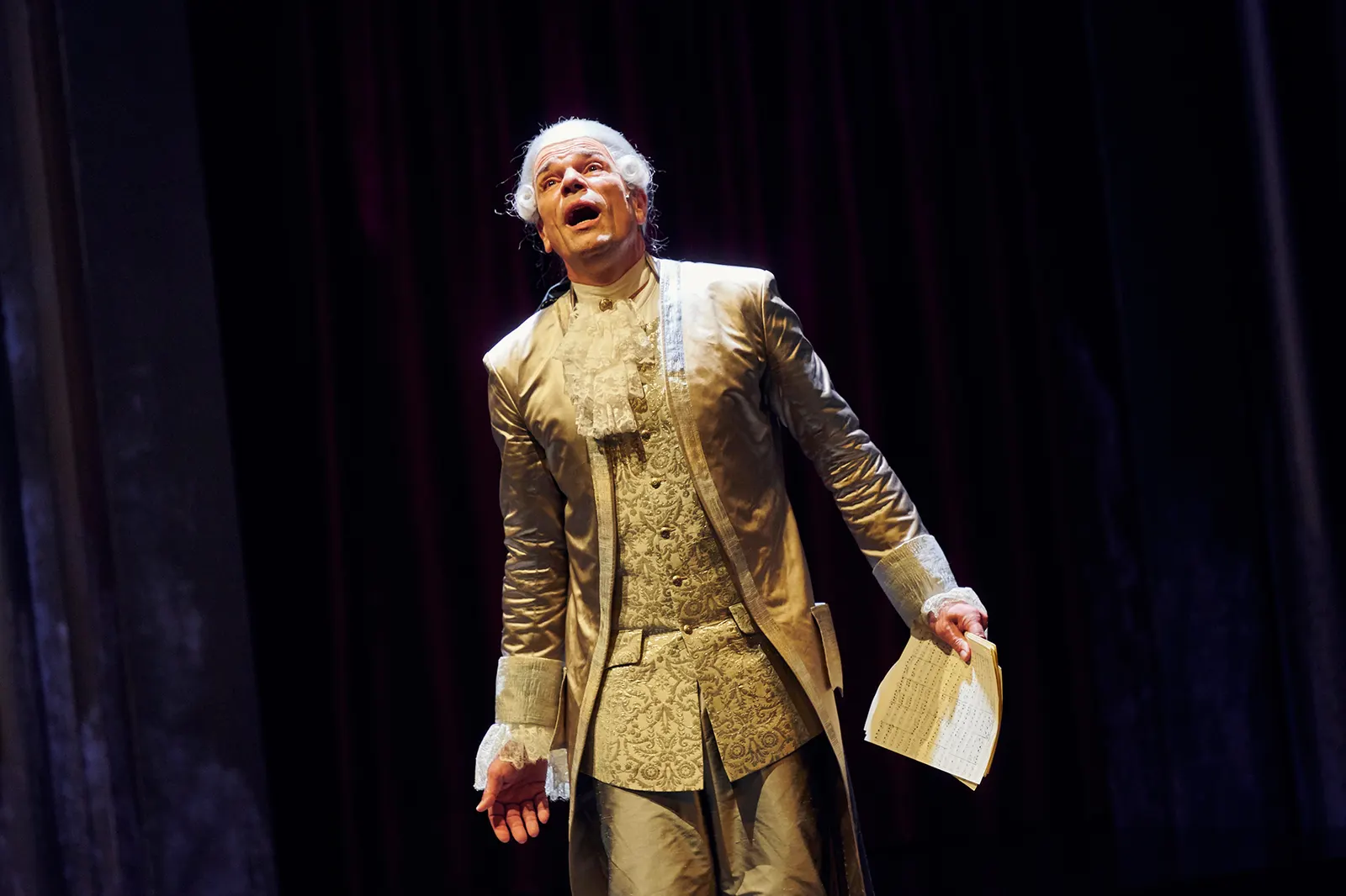 AMADEUS Schauspiel von Peter Shaffer Spielzeit 2021/2022 / Premiere: 17.9.2021 Wolfgang Seidenberg Foto: Martin Sigmund