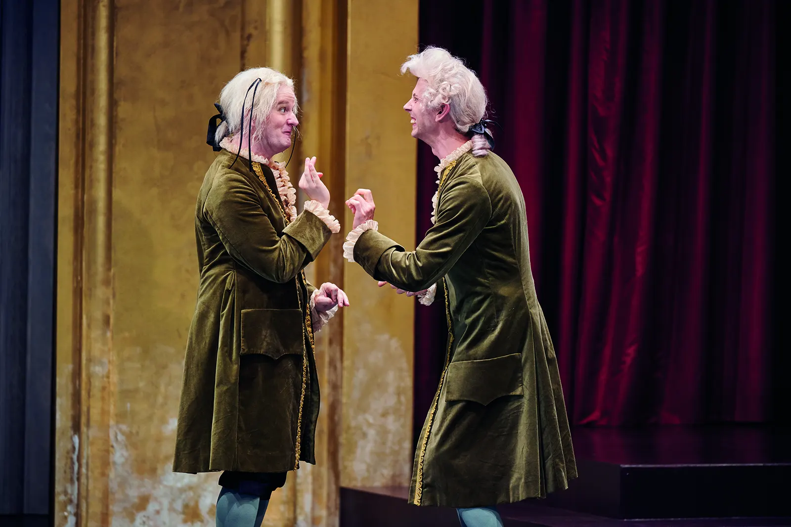 AMADEUS Schauspiel von Peter Shaffer Spielzeit 2021/2022 / Premiere: 17.9.2021 Nikolaij Janocha, Gideon Rapp Foto: Martin Sigmund