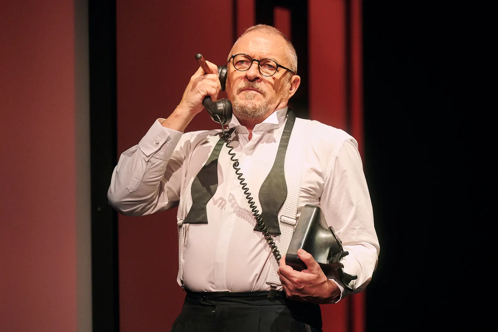 FRÜHSTÜCK BEI TIFFANY von Truman Capote Für die Bühne bearbeitet von Richard Greenberg Spielzeit 2021/2022 / Premiere: 10.6.2022 Reinhold Weiser Foto: Martin Sigmund