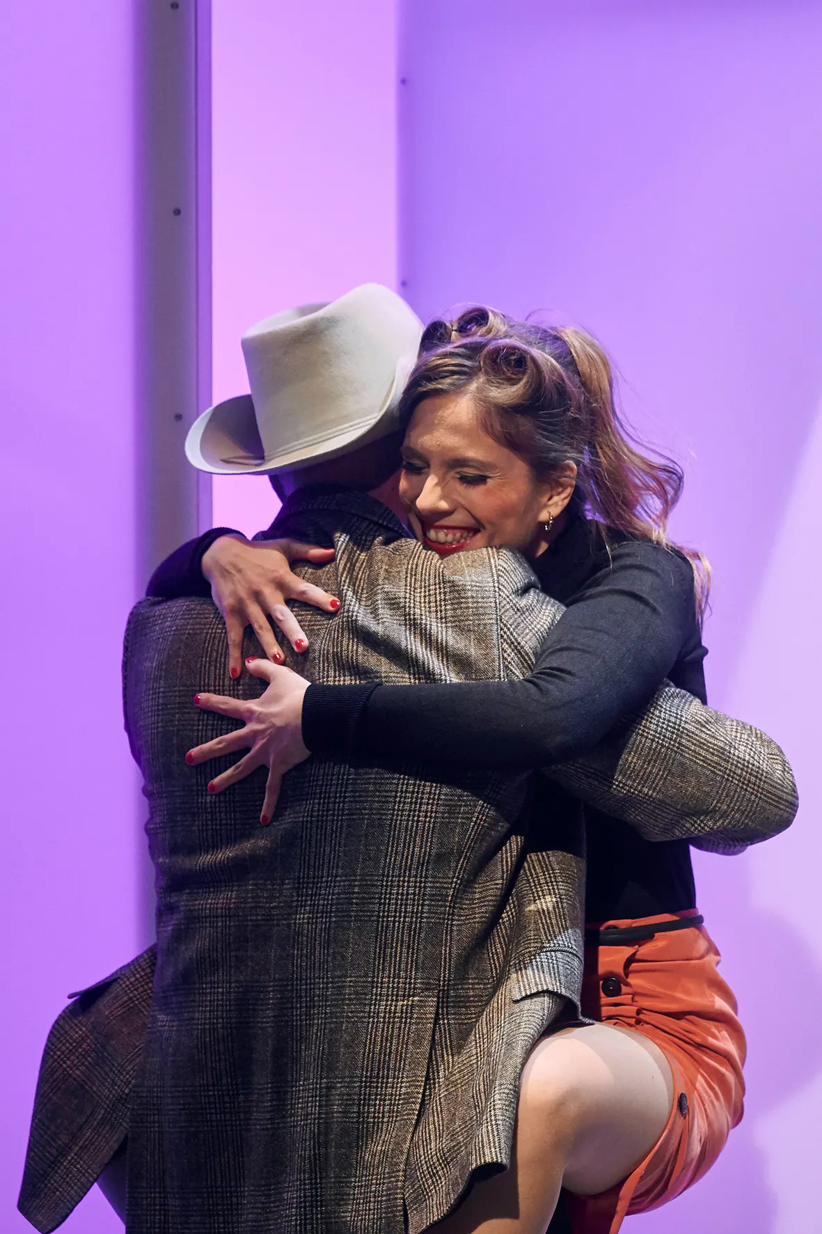 FRÜHSTÜCK BEI TIFFANY von Truman Capote Für die Bühne bearbeitet von Richard Greenberg Spielzeit 2021/2022 / Premiere: 10.6.2022 Reinhold Weiser, Josepha Grünberg Foto: Martin Sigm…