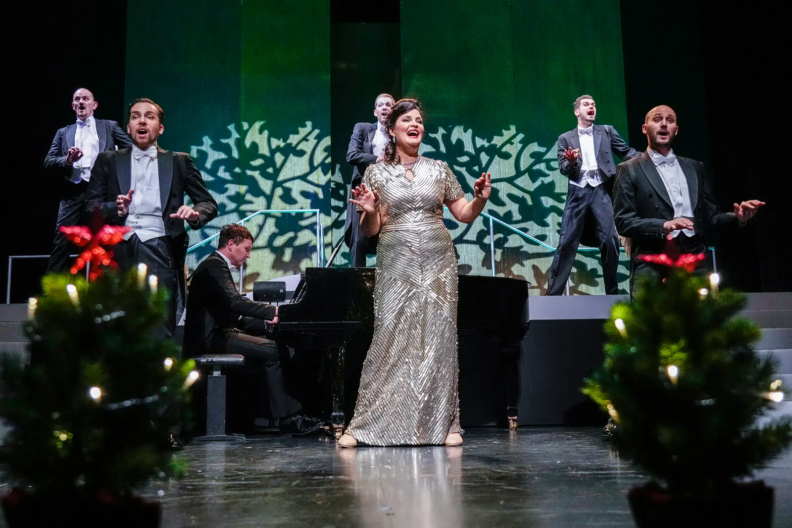 HALLELUJA! Ein inszeniertes Konzert mit den Stuttgarter Comedian Harmonists Spielzeit 2021/2022 / Premiere: 10.12.2021 Tobias Hagge, Marc Trojan, Florian Fries, Michael Rapke, Amel…