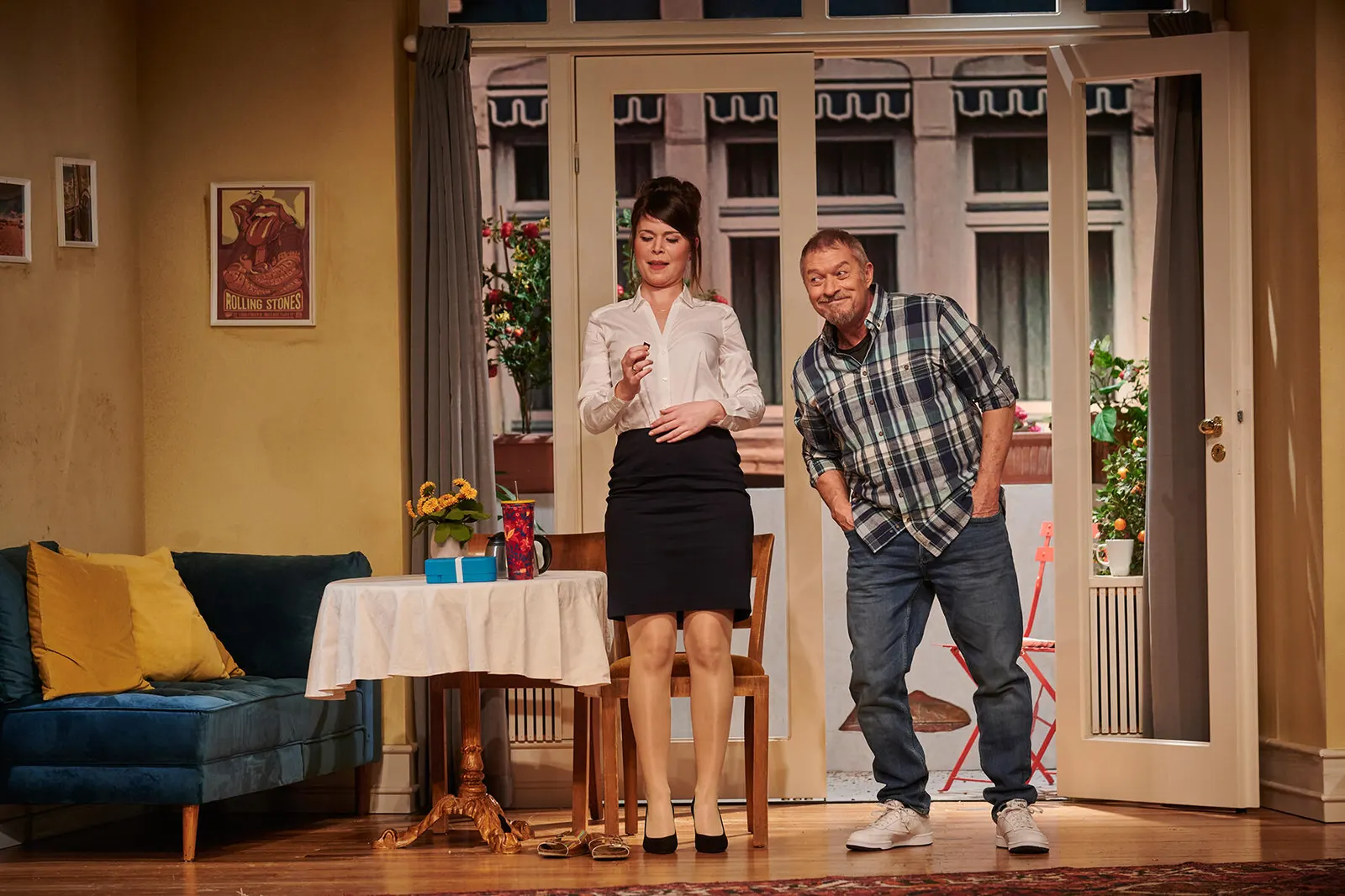 KOI AUSKOMMA MIT DEM EINKOMMA Komödie von Fritz Wempner Schwäbische Fassung Monika Hirschle Spielzeit 2019/2020 / Premiere: 17.1.2020 Antonia Leichtle, Reinhold Weiser Foto: Martin…