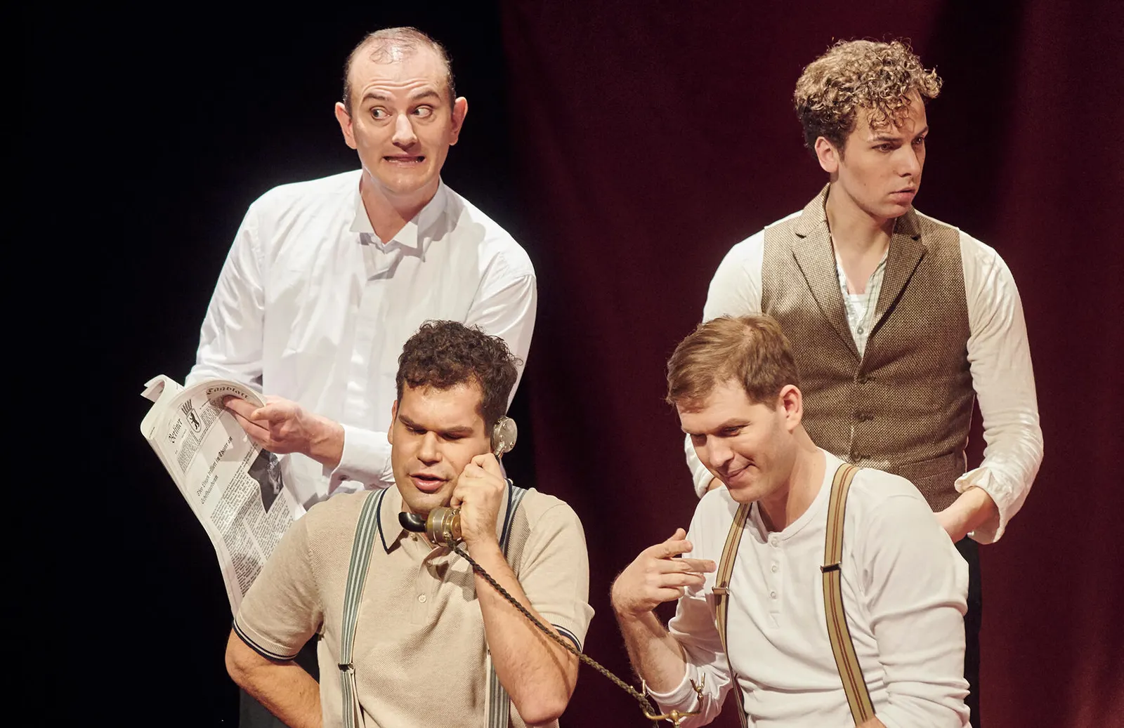 DIE COMEDIAN HARMONISTS Eine biographische Revue Spielzeit 2019/2020 / Premiere: 06.12.2019 Tobias Hagge, Loïc Damien Schlentz, Michael Rapke, Marc Trojan Foto: Martin Sigmund