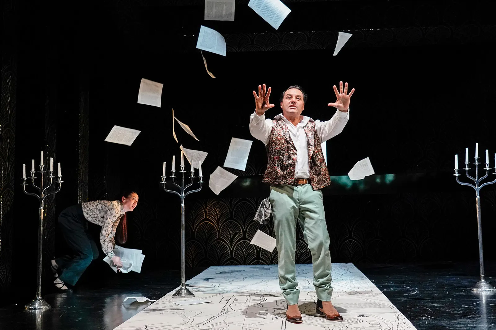 DIE WAHLVERWANDTSCHAFTEN Schauspiel nach dem gleichnamigen Roman von Johann Wolfgang von Goethe Spielzeit 2019/2020 / Premiere: 31.1.2020 Angelina Berger, Marco Steeger Foto: Tobia…