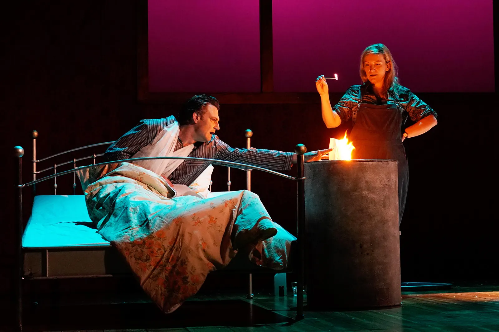 MISERY Krimi nach dem Roman von Stephen King Spielzeit 2019/2020 / Premiere: 24.03.2020 Ralf Stech, Franziska Beyer Foto: Tobias Metz