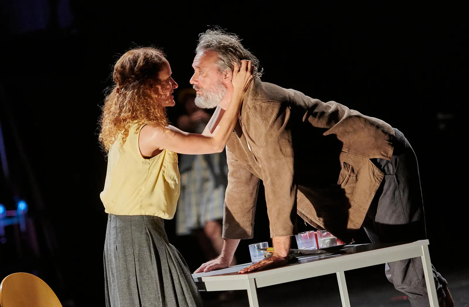 WILHELM TELL Schauspiel von Friedrich Schiller Spielzeit 2019/2020 / Premiere: 13.9.2019 v. links: Lisa Wildmann, Gian Rupf Foto: Martin Sigmund