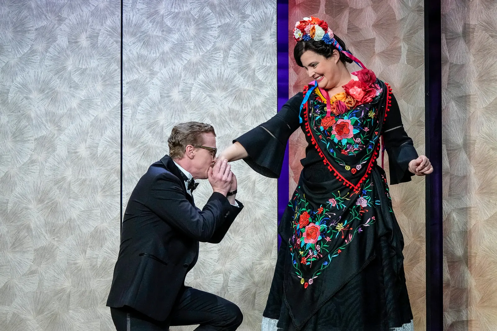 GLORIOUS! Die wahre Geschichte der Florence Foster Jenkins Komödie von Peter Quilter Spielzeit 2022/2023 / Premiere: 10.3.2023 Marius Hubel und Amelie Sturm Foto: Tobias Metz