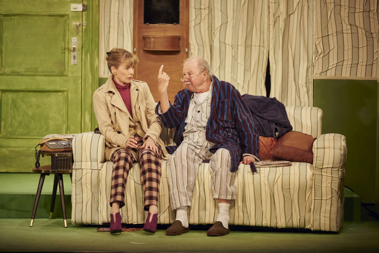 SONNY BOYS Komödie von Neil Simon Spielzeit 2022/2023 / Premiere: 23.9.2022 Julia Jaschke, Ernst Konarek Foto: Martin Sigmund