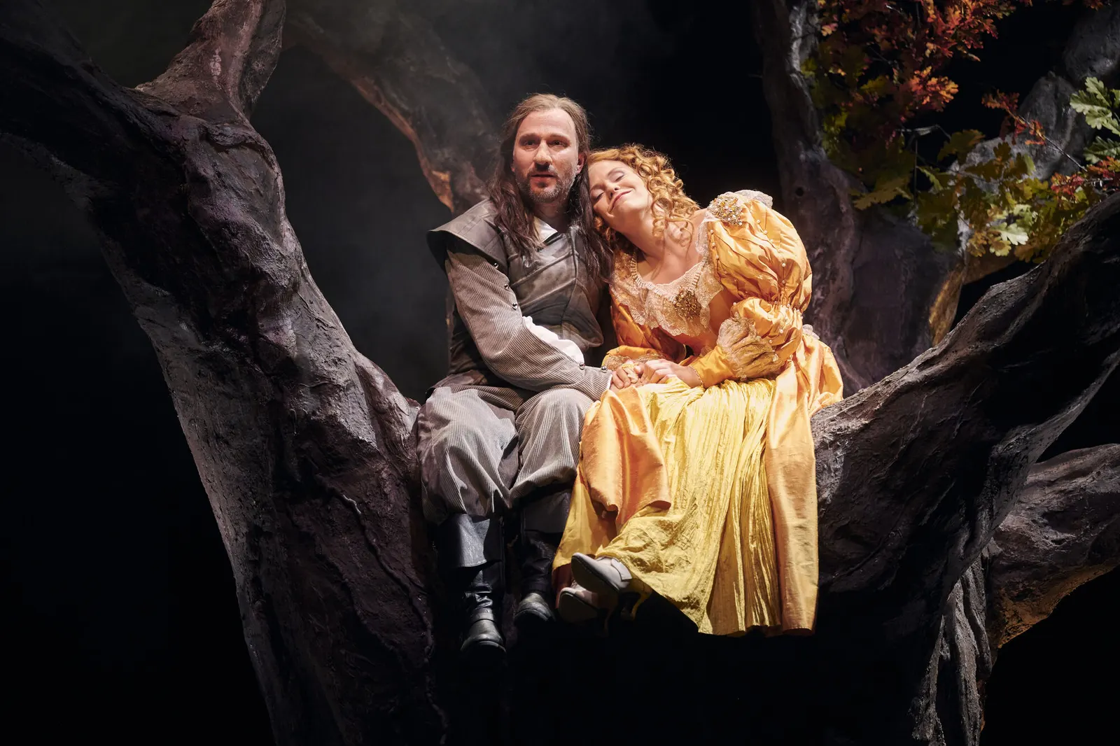CYRANO DE BERGERAC Romantische Komödie von Edmond Rostand Spielzeit 2022/2023 / Premiere: 16.9.2022 Pablo Sprungala, Kristin Hansen Foto: Martin Sigmund