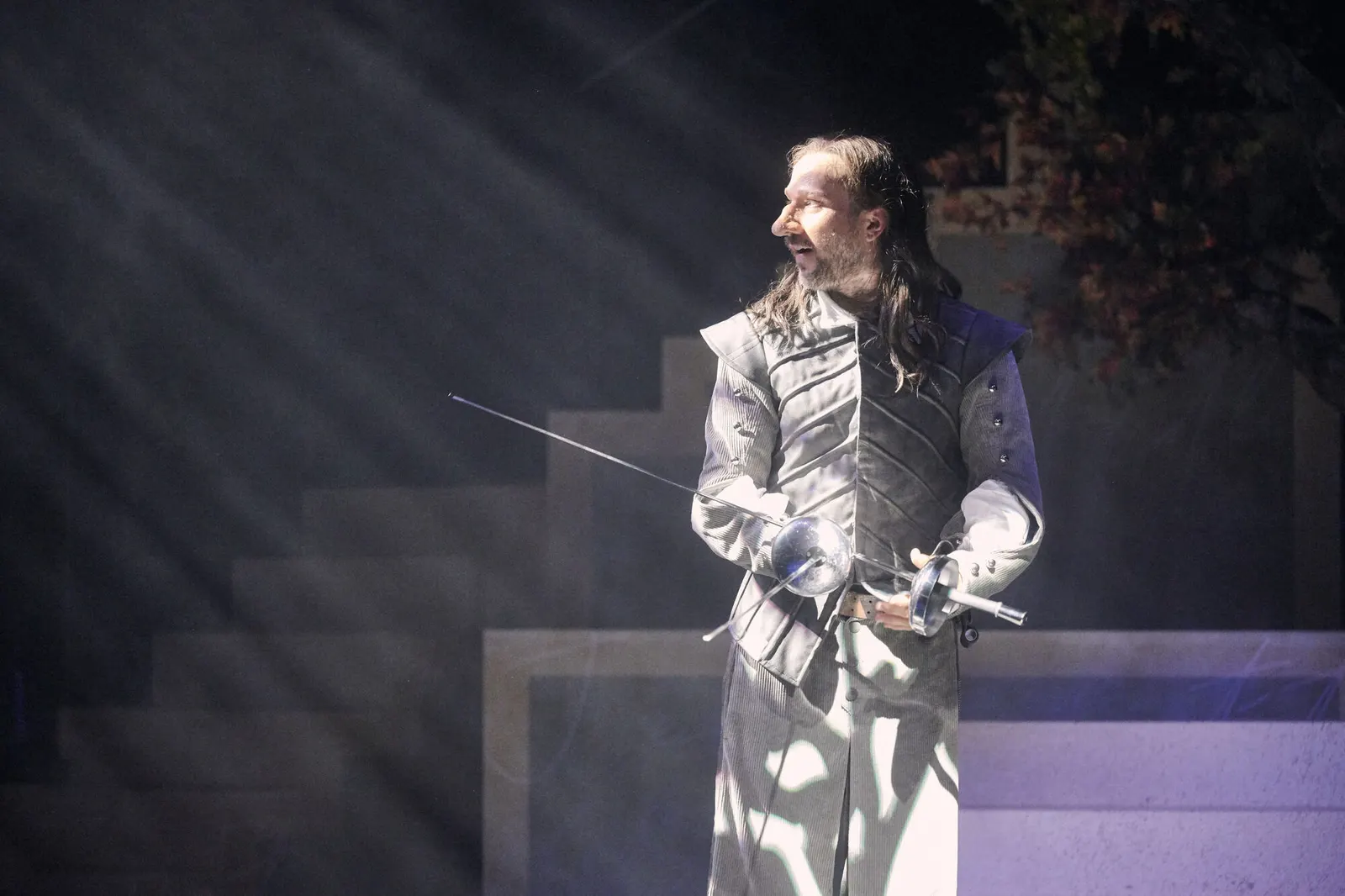 CYRANO DE BERGERAC Romantische Komödie von Edmond Rostand Spielzeit 2022/2023 / Premiere: 16.9.2022 Pablo Sprungala Foto: Martin Sigmund