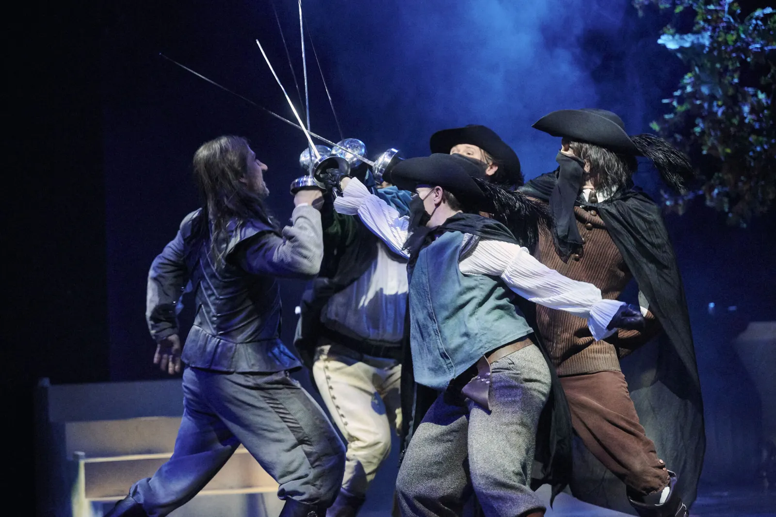CYRANO DE BERGERAC Romantische Komödie von Edmond Rostand Spielzeit 2022/2023 / Premiere: 16.9.2022 Ensemble Foto: Martin Sigmund