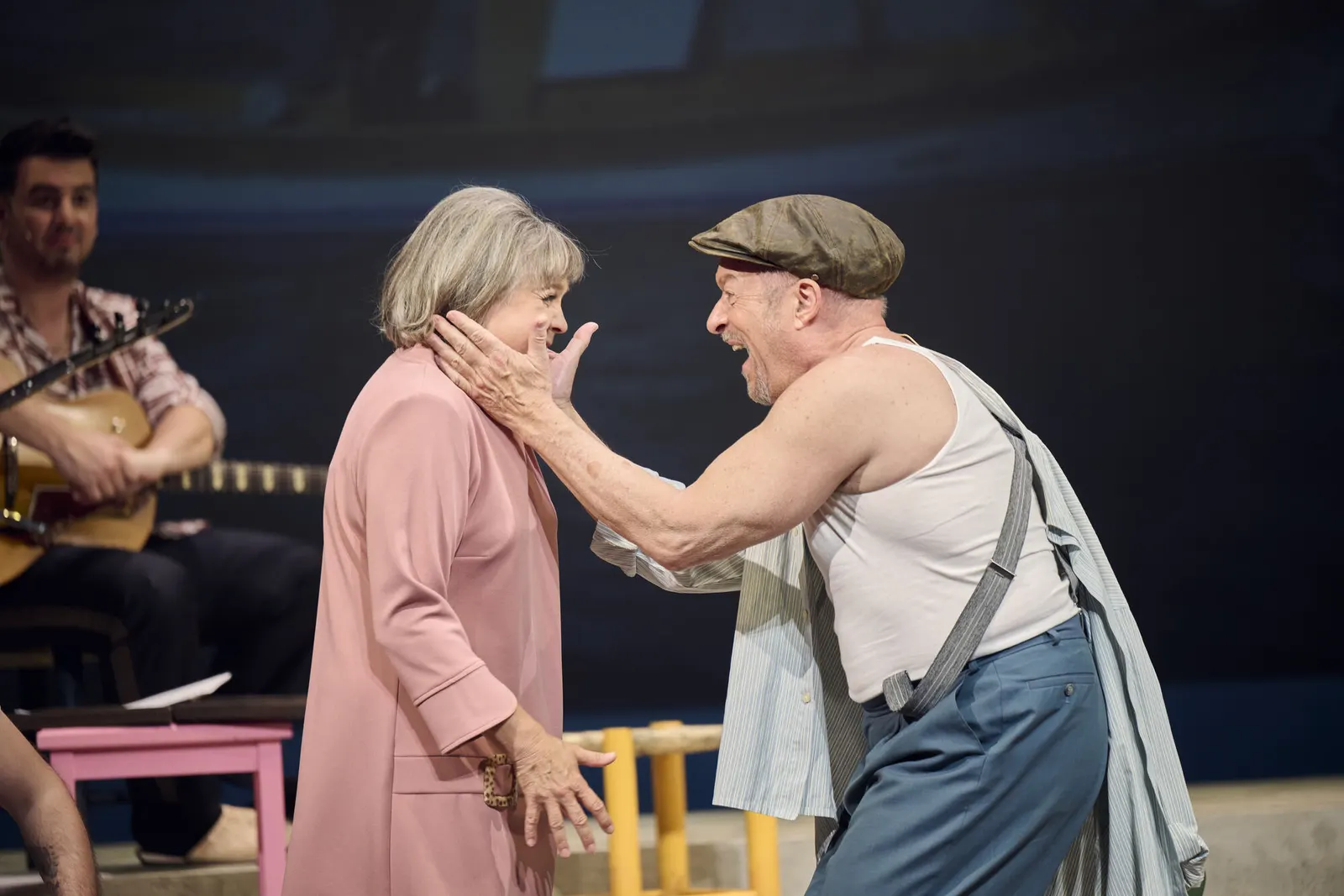 ISTANBUL Ein Theaterstück mit Musik von Sezen Aksu von Selen Kara, Torsten Kindermann und Akın E. Şipal Spielzeit 2022/2023 / Premiere: 9.6.2023 Apostolos Naumis, Ursula Berlinghof…
