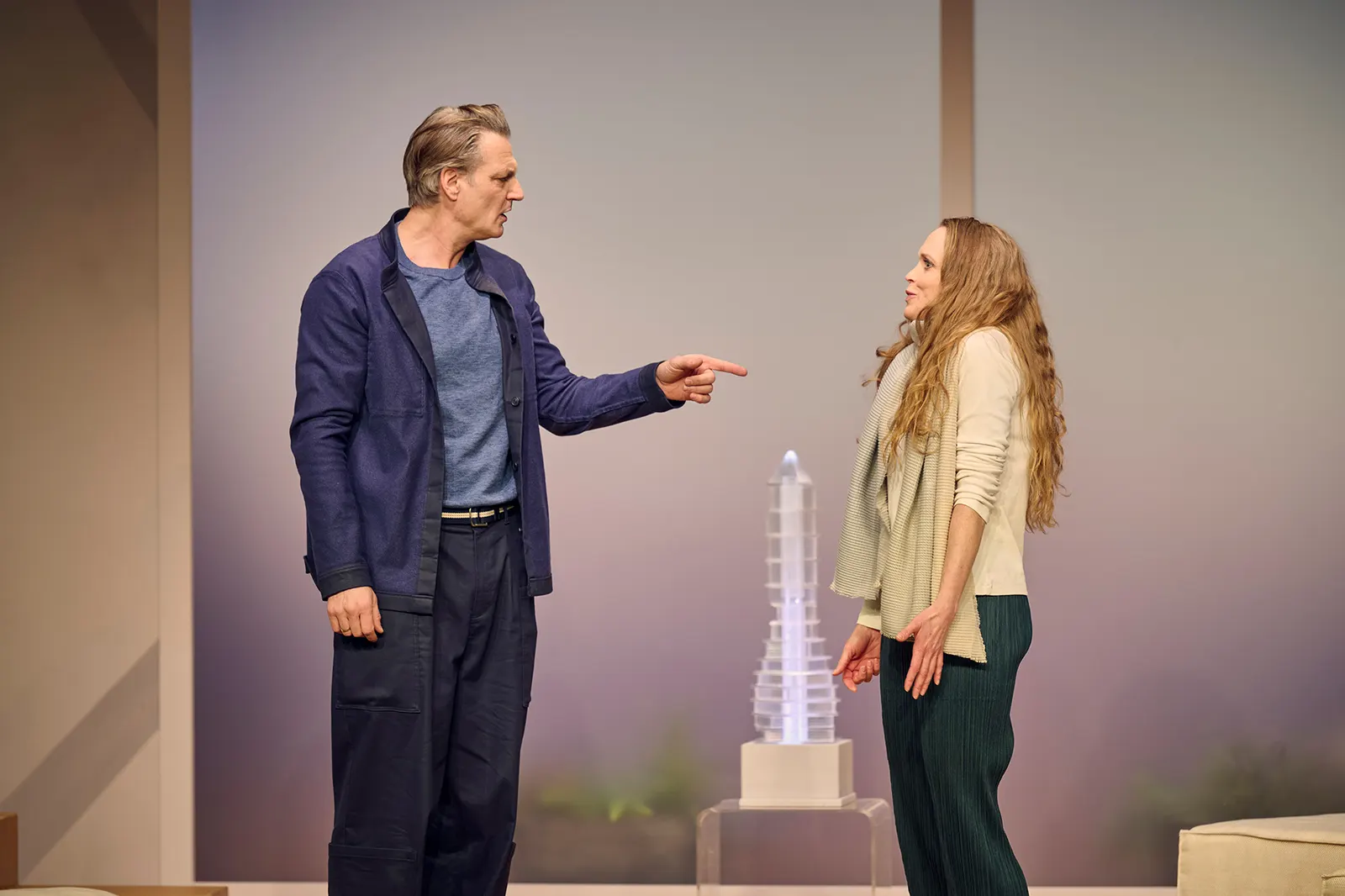 AUF HERZ UND NIERE Beziehungskomödie von Stefan Vögel Spielzeit 2025/2026 / Premiere: 20.3.2026 Ralf Stech, Stefanie Klimkait Foto: Martin Sigmund