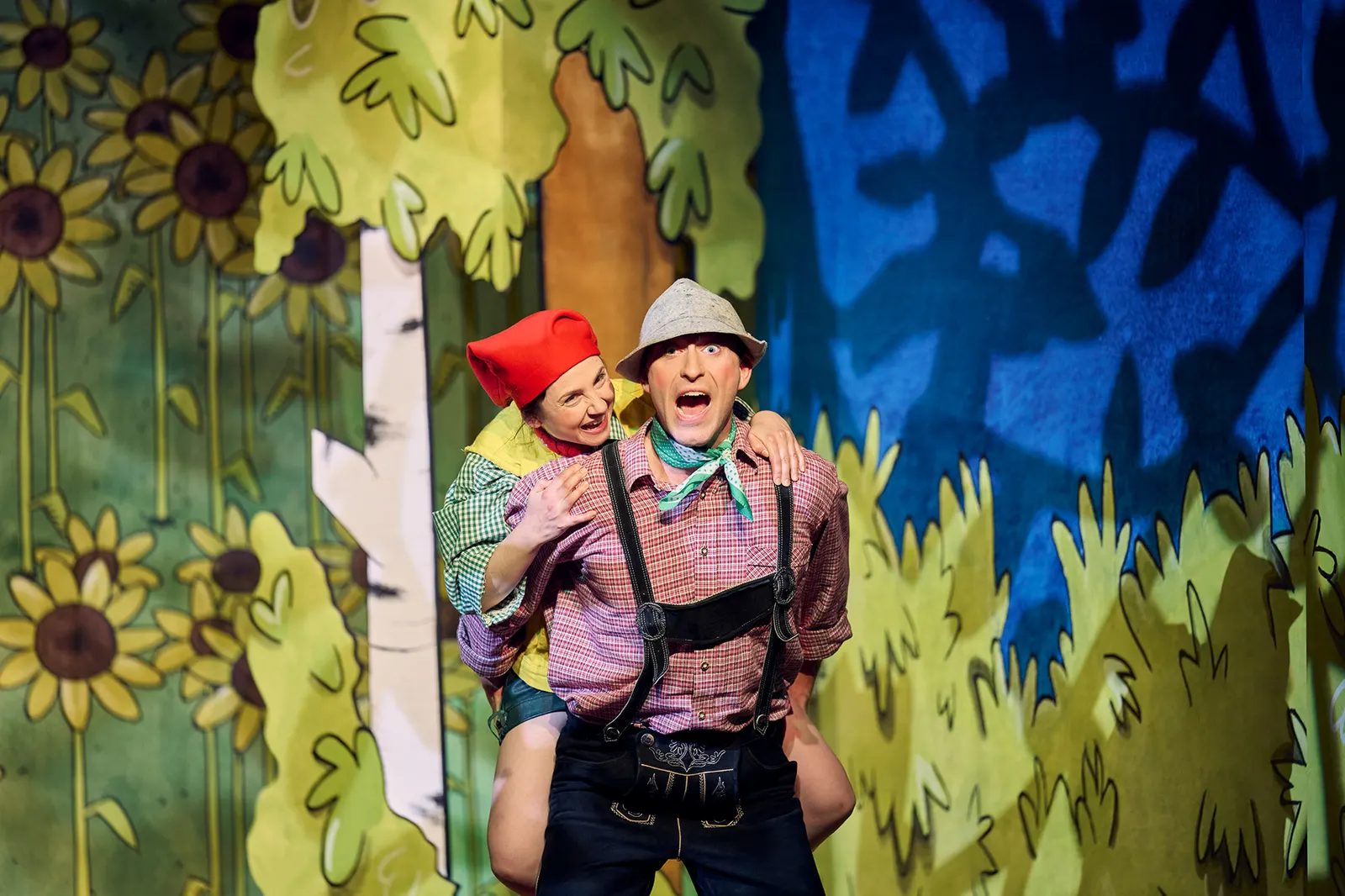 DER RÄUBER HOTZENPLOTZ UND DIE MONDRAKETE Familienstück von Otfried Preußler Spielzeit 2025/2026 / Premiere: 28.11.2025 Ines Isabell Braun, Ruben Dietze Foto: Martin Sigmund