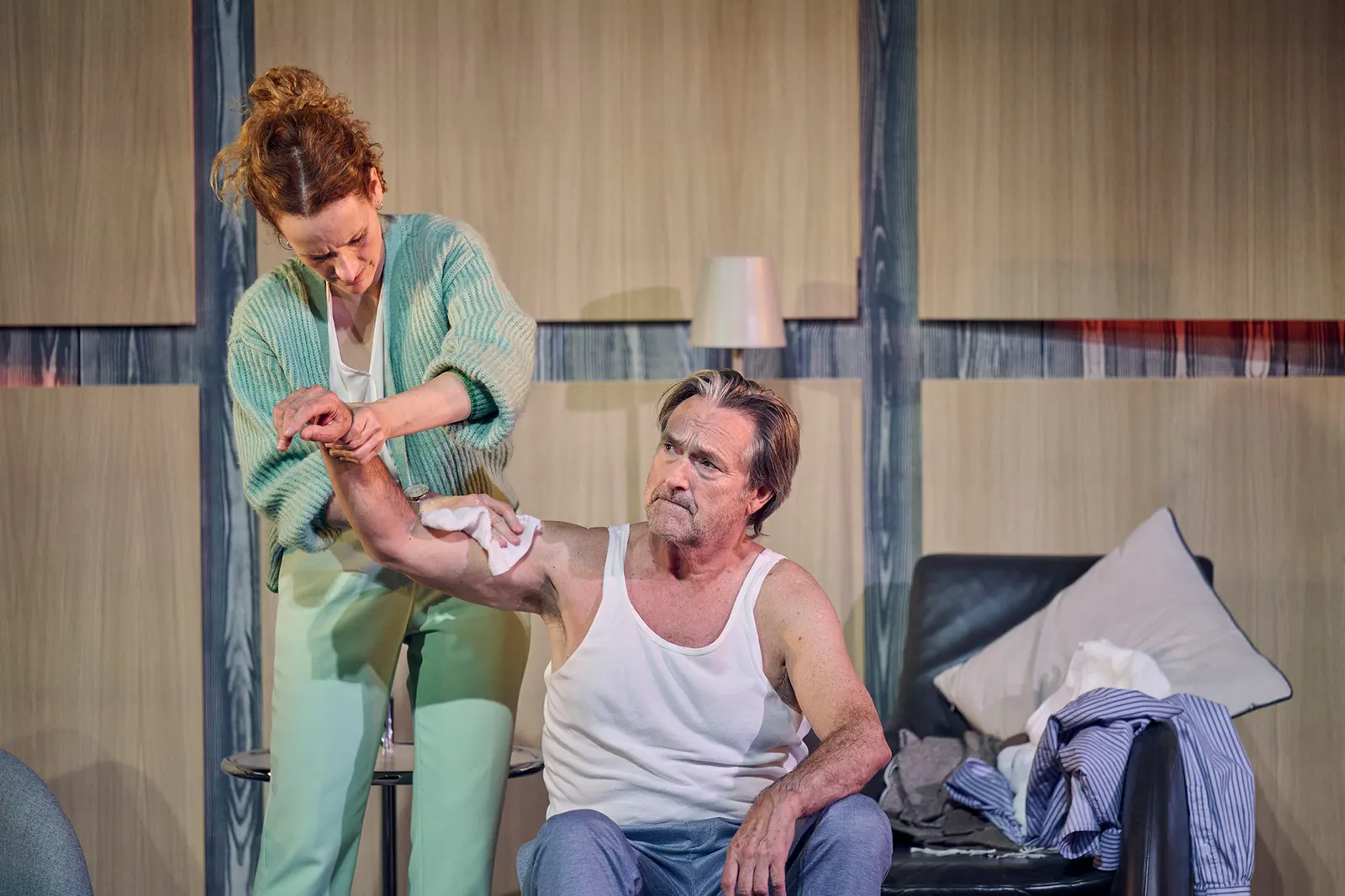 BLIND Schauspiel von Lot Vekemans Spielzeit 2025/2026 / Premiere: 19.9.2025 Lisa Wildmann, Helmut Zierl Foto: Martin Sigmund