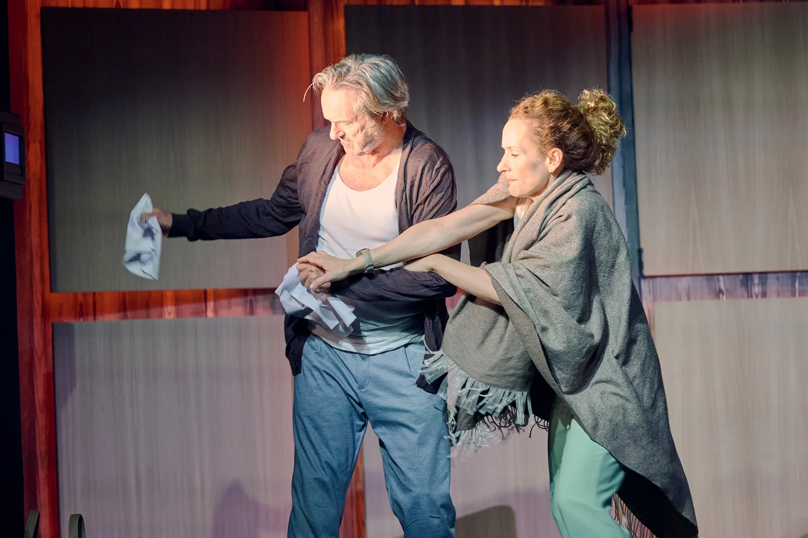BLIND Schauspiel von Lot Vekemans Spielzeit 2025/2026 / Premiere: 19.9.2025 Helmut Zierl, Lisa Wildmann Foto: Martin Sigmund