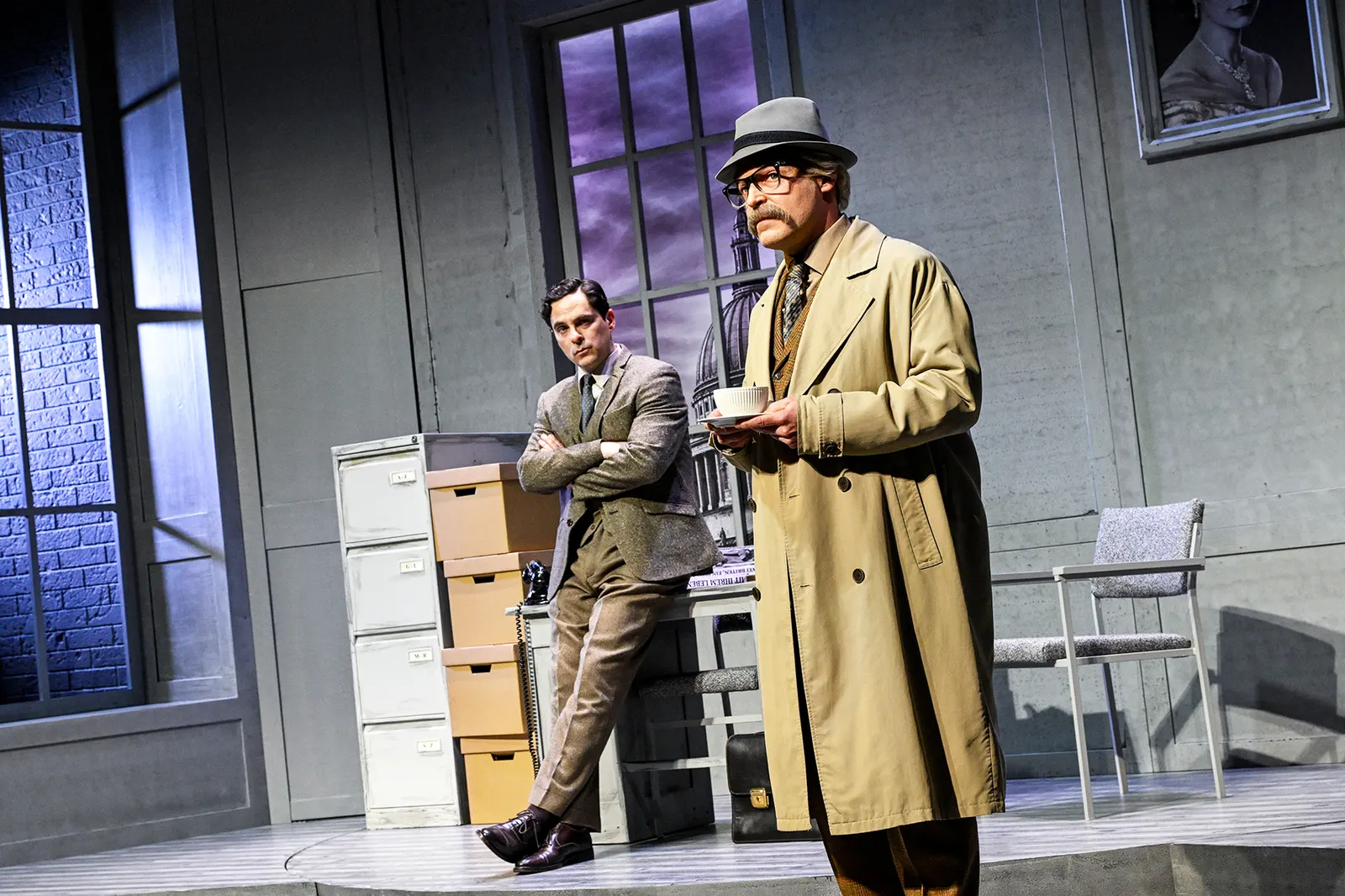 DER HEXER Kriminalkomödie von Axel Preuß nach Edgar Wallace Spielzeit 2025/2026 / Premiere: 13.3.2026 Jörg Pauly, Marc-Philipp Kochendörfer Foto: Tobias Metz