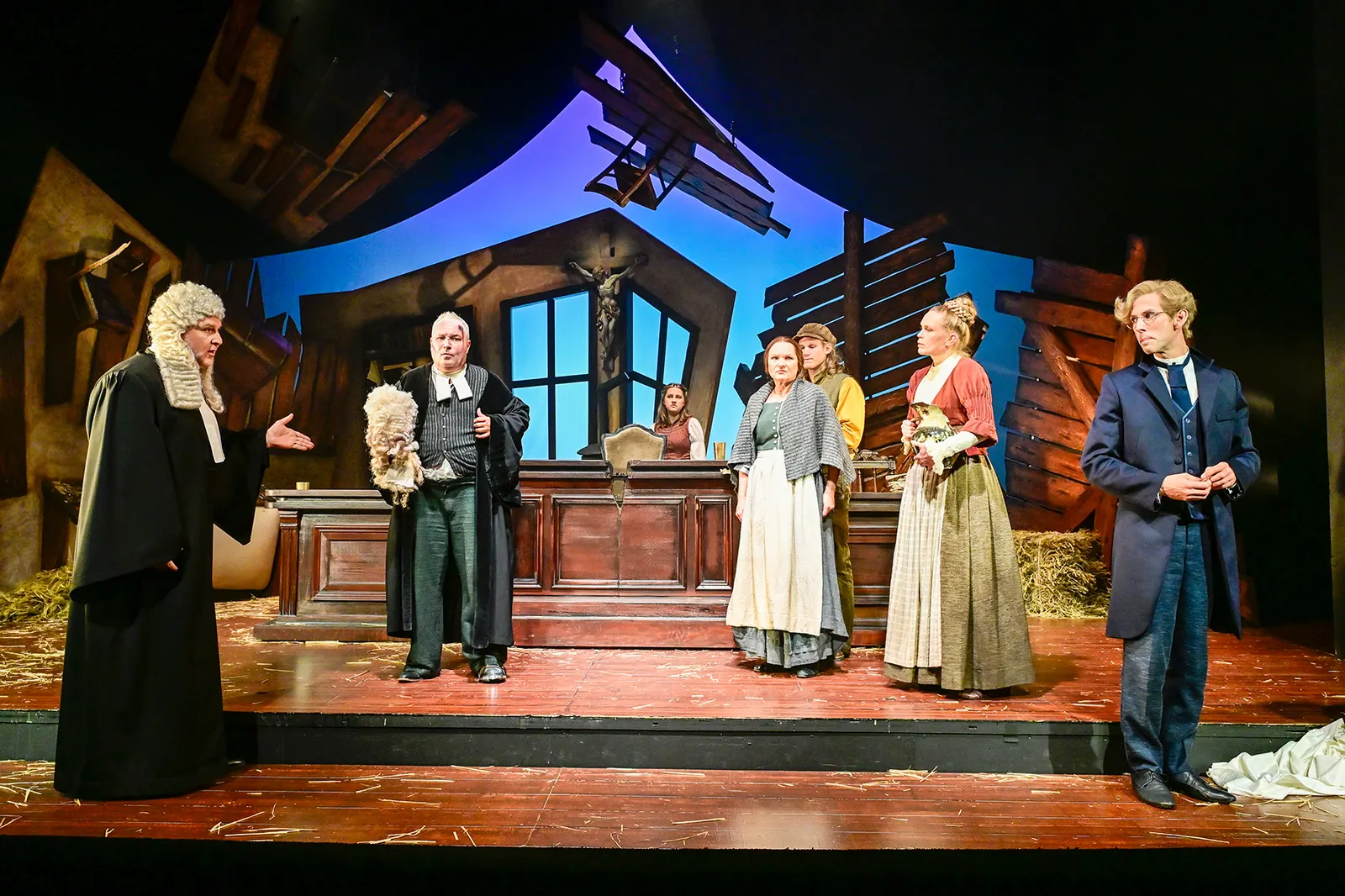 DER ZERBROCHNE KRUG Lustspiel von Heinrich von Kleist Spielzeit 2025/2026 / Premiere: 31.10.2025 Antonio Lallo, Andreas Klaue, Marie Schröder, Annette Mayer, Denis Riffel, Stefanie…