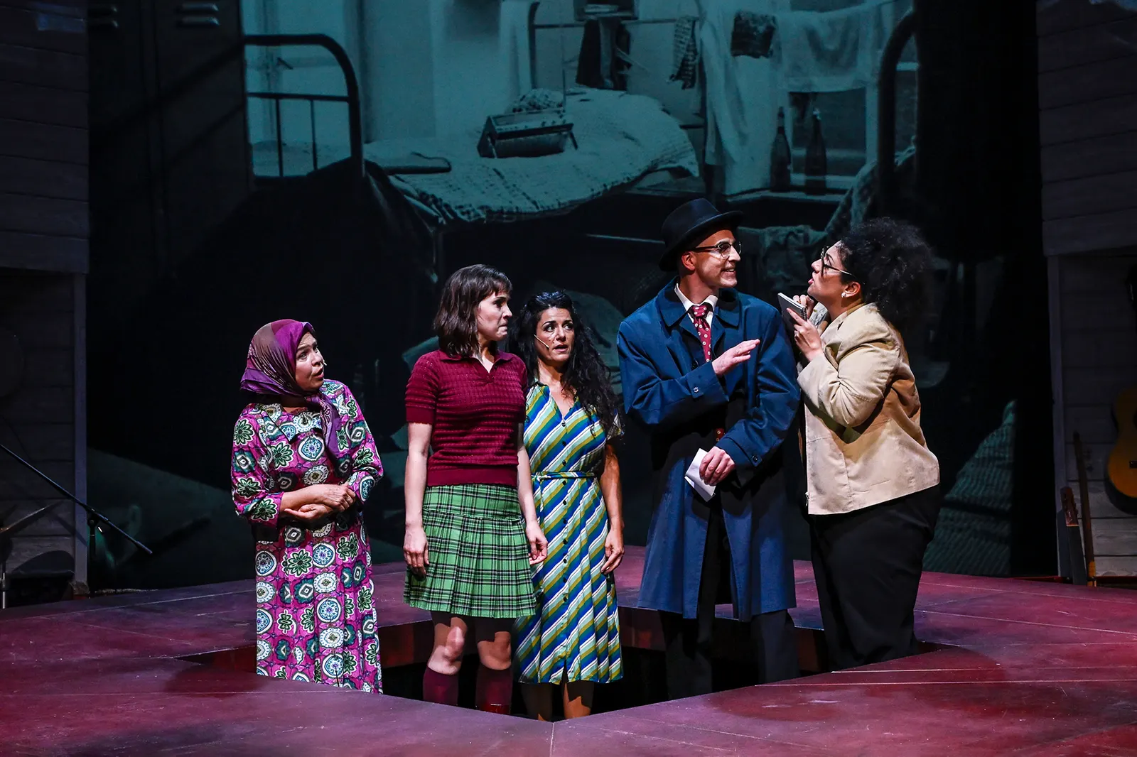 DIE OPTIMISTINNEN Musikalisches Schauspiel nach dem Roman von Gün Tank Bühnenfassung von Murat Yeginer Spielzeit 2025/2026 / Premiere: 12.6.2026 Ursula Berlinghof, Melisa Melek Öze…