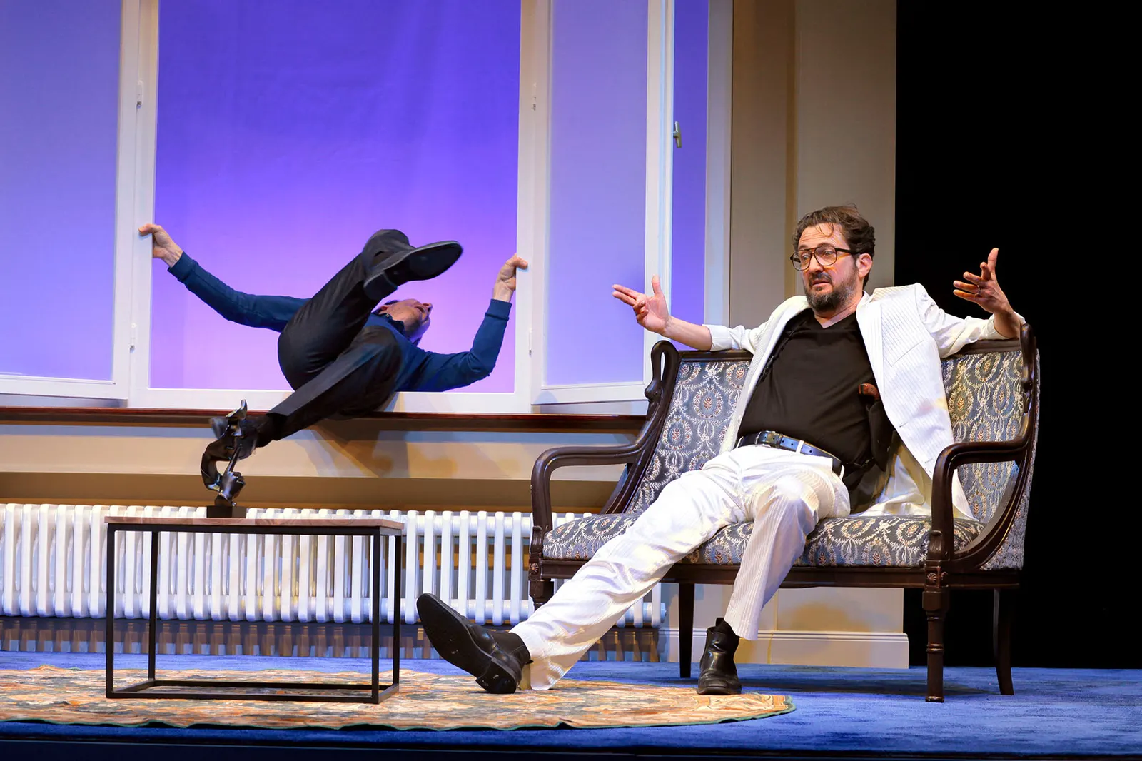EINSZWEIUNDZWANZIG VOR DEM ENDE Schauspiel von Matthieu Delaporte Spielzeit 2025/2026 / Premiere: 30.1.2026 Heiko Ruprecht, Jan Messutat Foto: Dietrich Dettmann