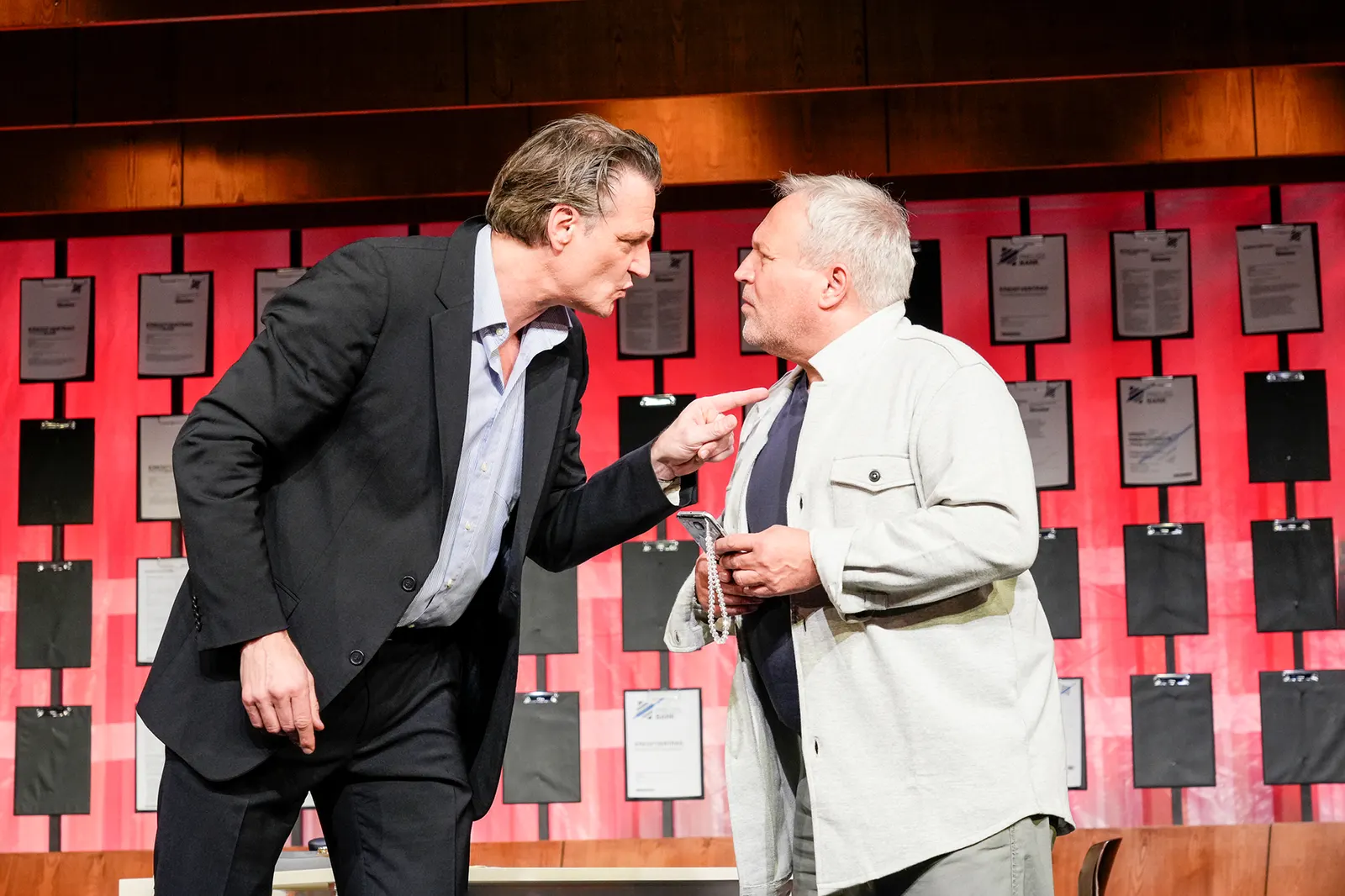 DER KREDIT Komödie von Jordi Galceran Spielzeit 2023/2024 / Premiere: 17.5.2024 Ralf Stech, Andreas Klaue Foto: Tobias Metz