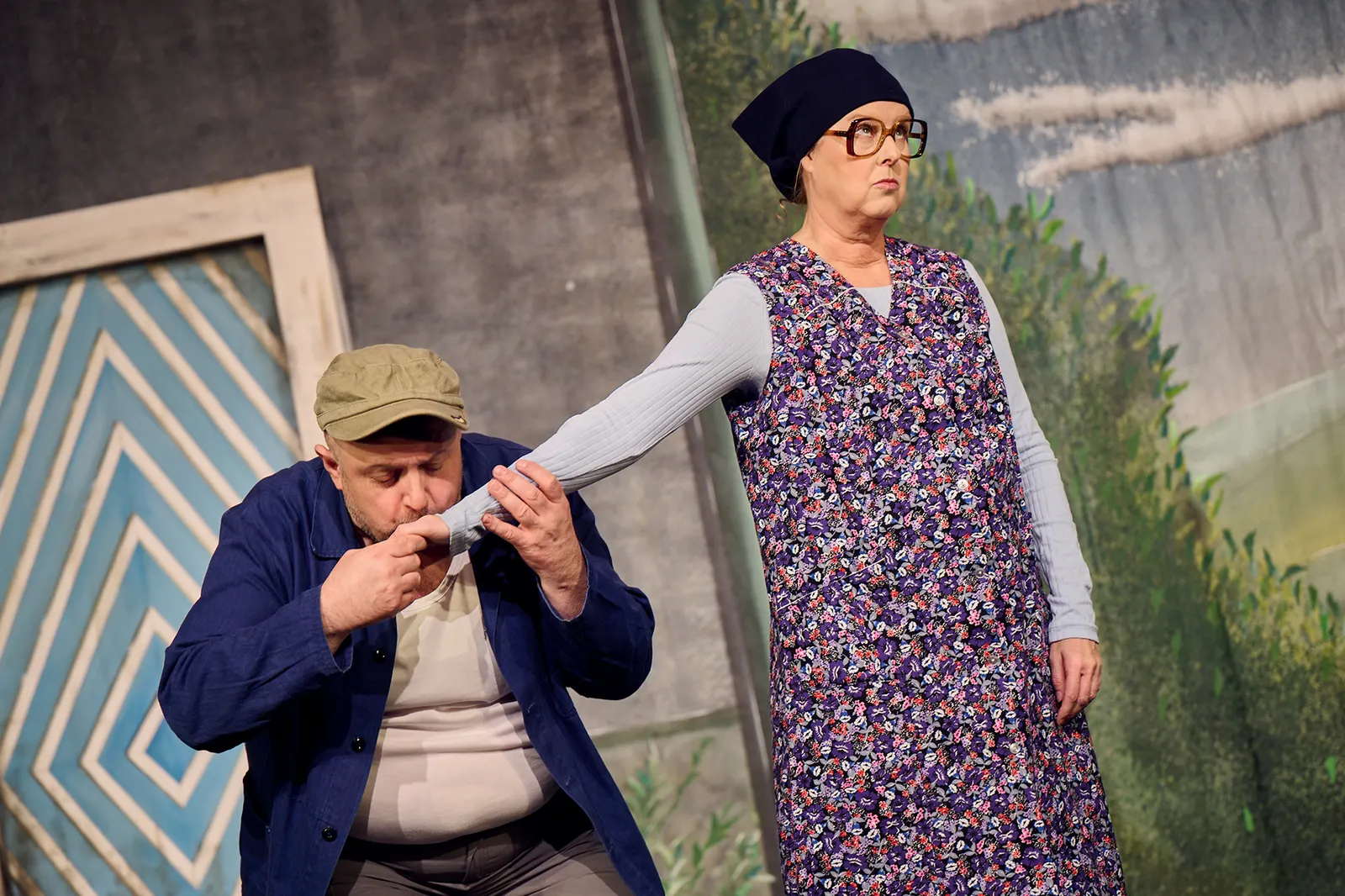 NO NET HUDLA! Komödie von Axel Preuß nach Anton Hamik Schwäbisch von Monika Hirschle Spielzeit 2023/2024 / Premiere: 24.11.2023 Ambrogio Vinella und Katja Hentschel Foto: Martin Si…