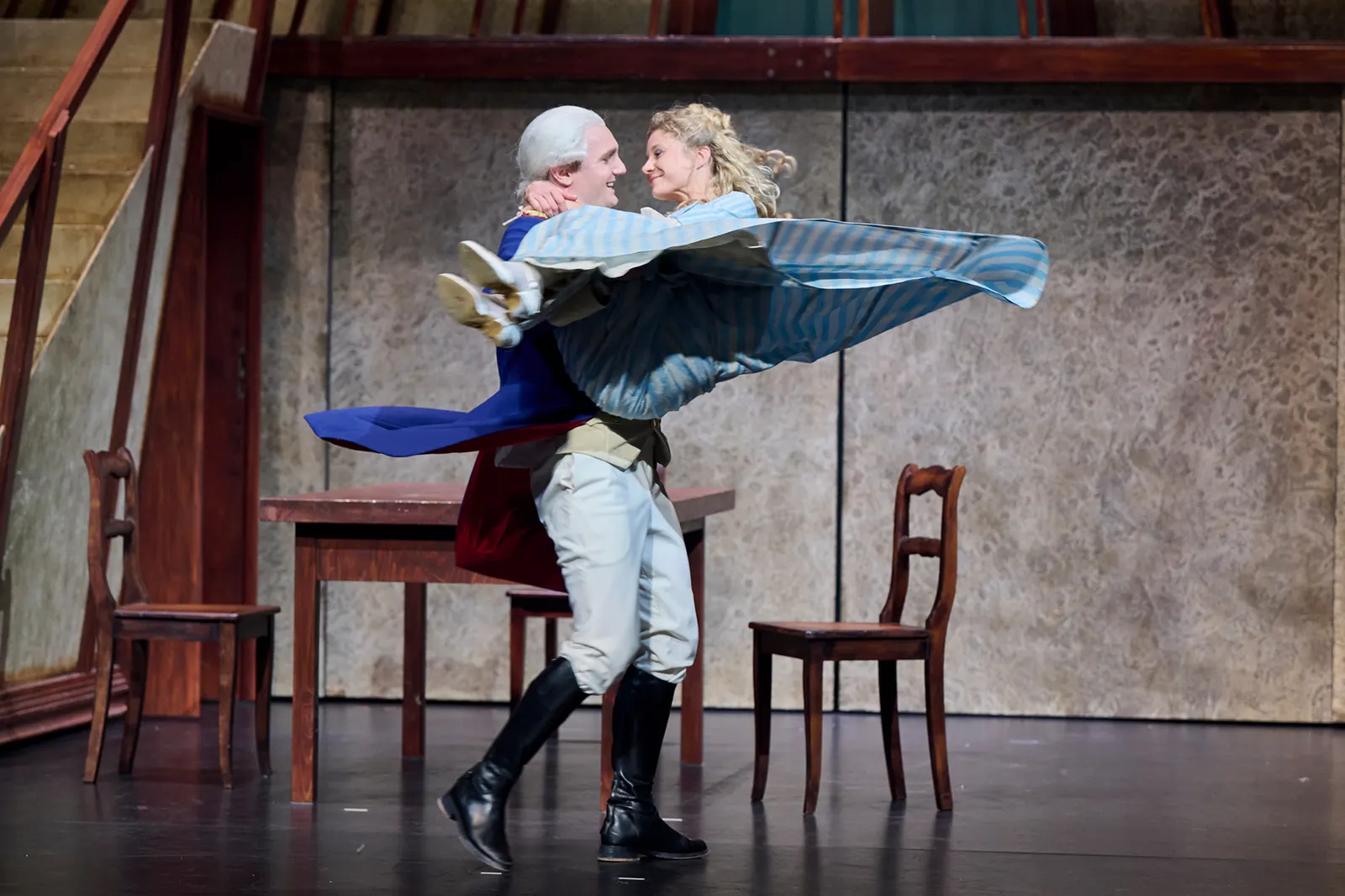 KABALE UND LIEBE Ein bürgerliches Trauerspiel von Friedrich Schiller Spielzeit 2023/2024 / Premiere: 15.9.2023 Benedikt Haefner, Farina Violetta Giesmann Foto: Martin Sigmund