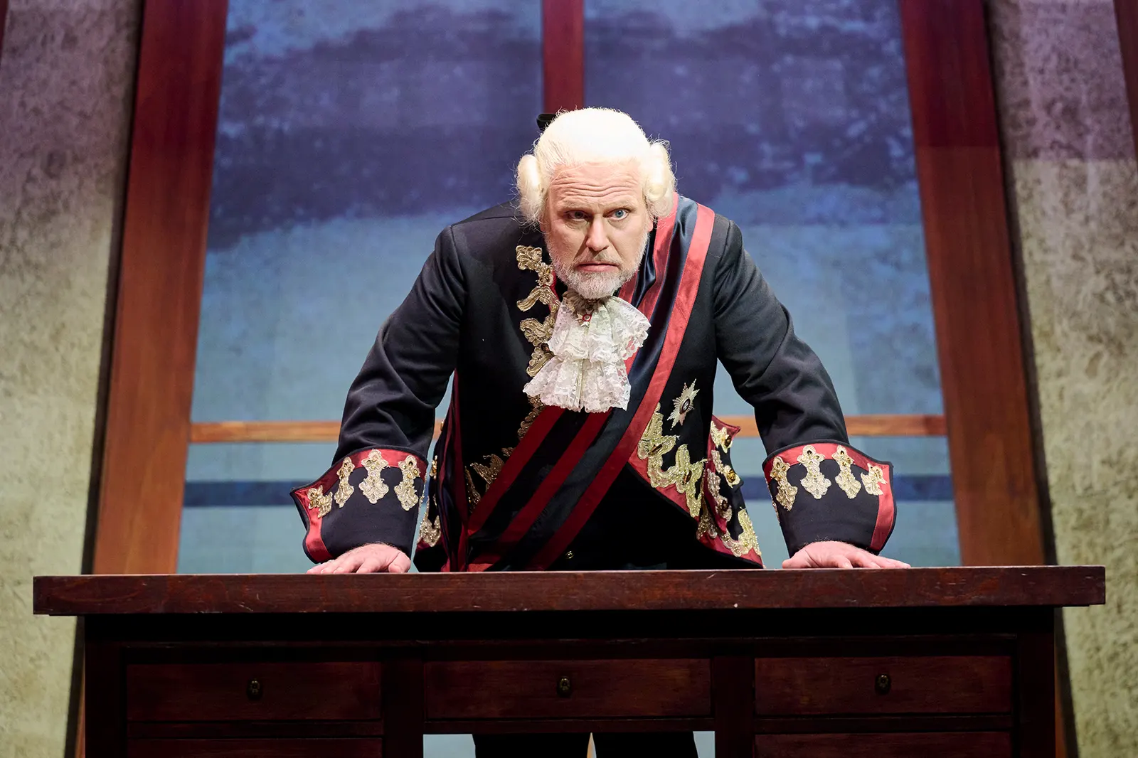 KABALE UND LIEBE Ein bürgerliches Trauerspiel von Friedrich Schiller Spielzeit 2023/2024 / Premiere: 15.9.2023 Oliver Jaksch Foto: Martin Sigmund