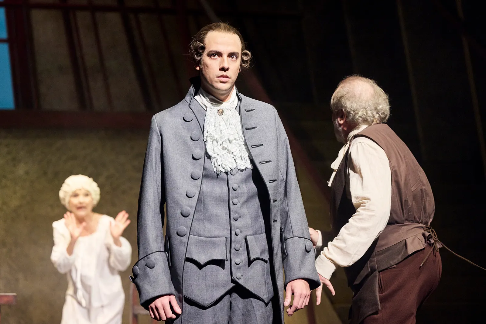 KABALE UND LIEBE Ein bürgerliches Trauerspiel von Friedrich Schiller Spielzeit 2023/2024 / Premiere: 15.9.2023 Annette Mayer, Marcus Abdel-Messih, Peter Kaghanovitch Foto: Martin S…