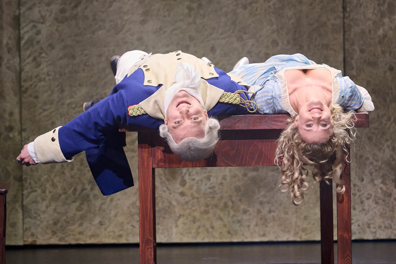 KABALE UND LIEBE Ein bürgerliches Trauerspiel von Friedrich Schiller Spielzeit 2023/2024 / Premiere: 15.9.2023 Benedikt Haefner, Farina Violetta Giesmann Foto: Martin Sigmund