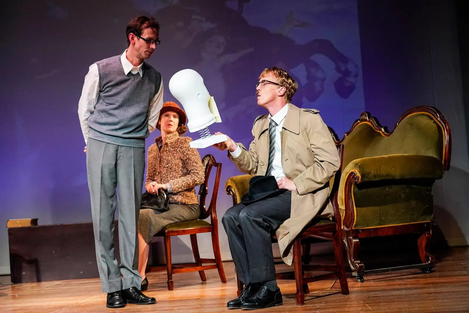 LORIOTS DRAMATISCHE WERKE Sketche und Szenen von Vicco von Bülow, genannt LORIOT Spielzeit 2020/2021 / Premiere: 23.10.2020 Gideon Rapp, Magdalena Flade, Marius Hubel Foto: Tobias …