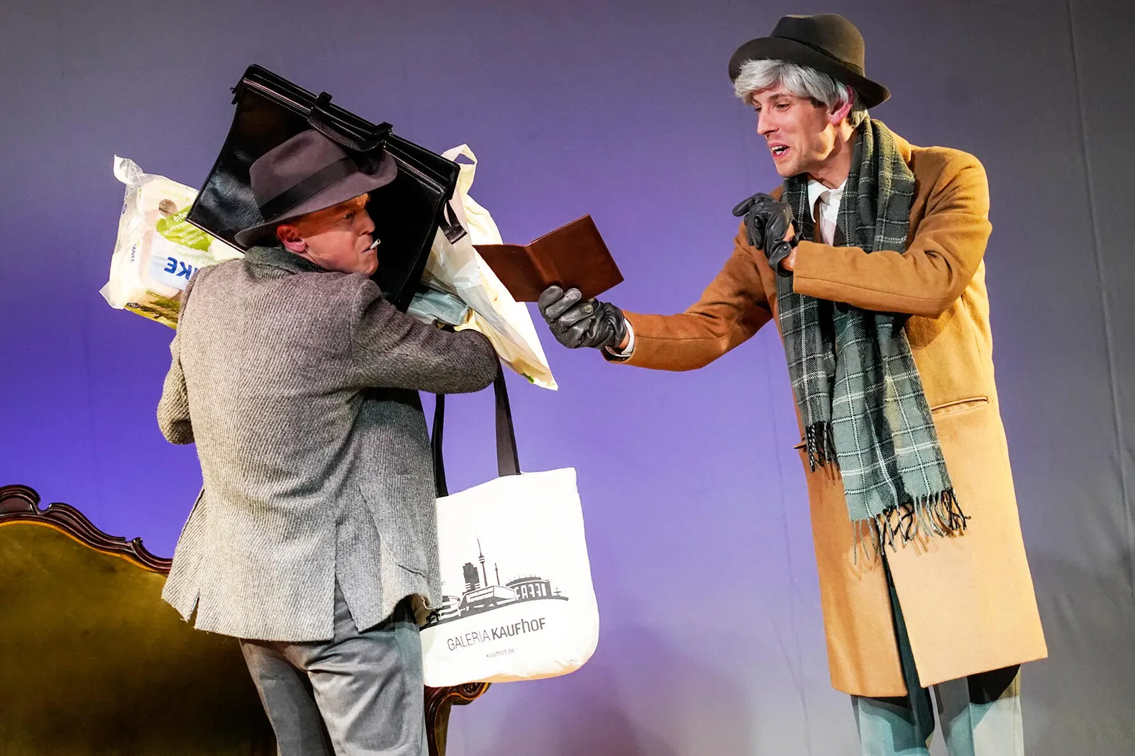 LORIOTS DRAMATISCHE WERKE Sketche und Szenen von Vicco von Bülow, genannt LORIOT Spielzeit 2020/2021 / Premiere: 23.10.2020 Marius Hubel, Gideon Rapp Foto: Tobias Metz
