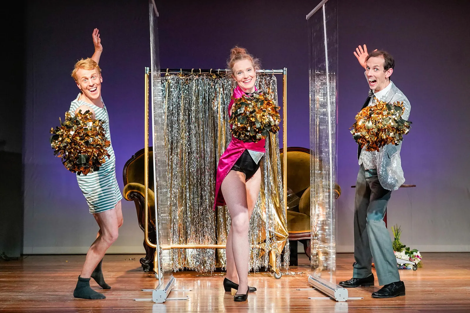 LORIOTS DRAMATISCHE WERKE Sketche und Szenen von Vicco von Bülow, genannt LORIOT Spielzeit 2020/2021 / Premiere: 23.10.2020 Marius Hubel, Magdalena Flade, Gideon Rapp Foto: Tobias …