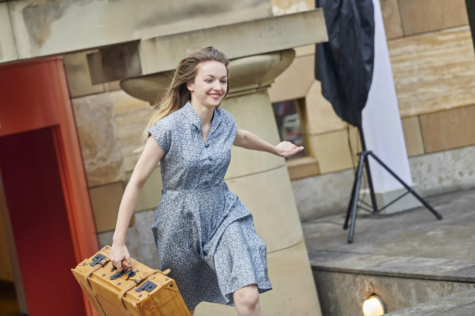 STUTTGART. EIN TRAUM Eine szenische Stadterkundung in der Rotunde der Staatsgalerie Stuttgart von Klaus Hemmerle und Christian Schönfelder Spielzeit 2020/2021 / Premiere: 13.07.202…