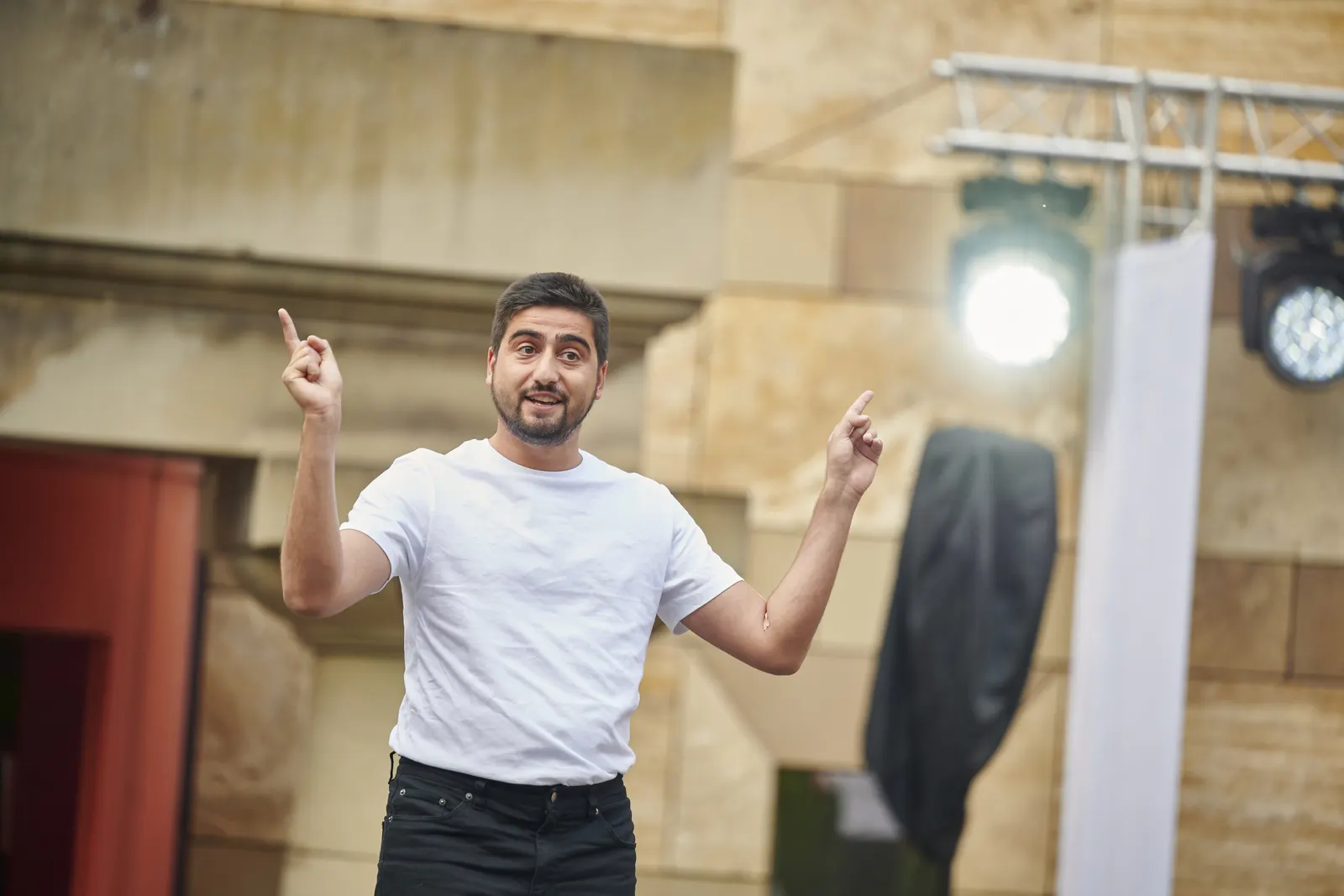 STUTTGART. EIN TRAUM Eine szenische Stadterkundung in der Rotunde der Staatsgalerie Stuttgart von Klaus Hemmerle und Christian Schönfelder Spielzeit 2020/2021 / Premiere: 13.07.202…