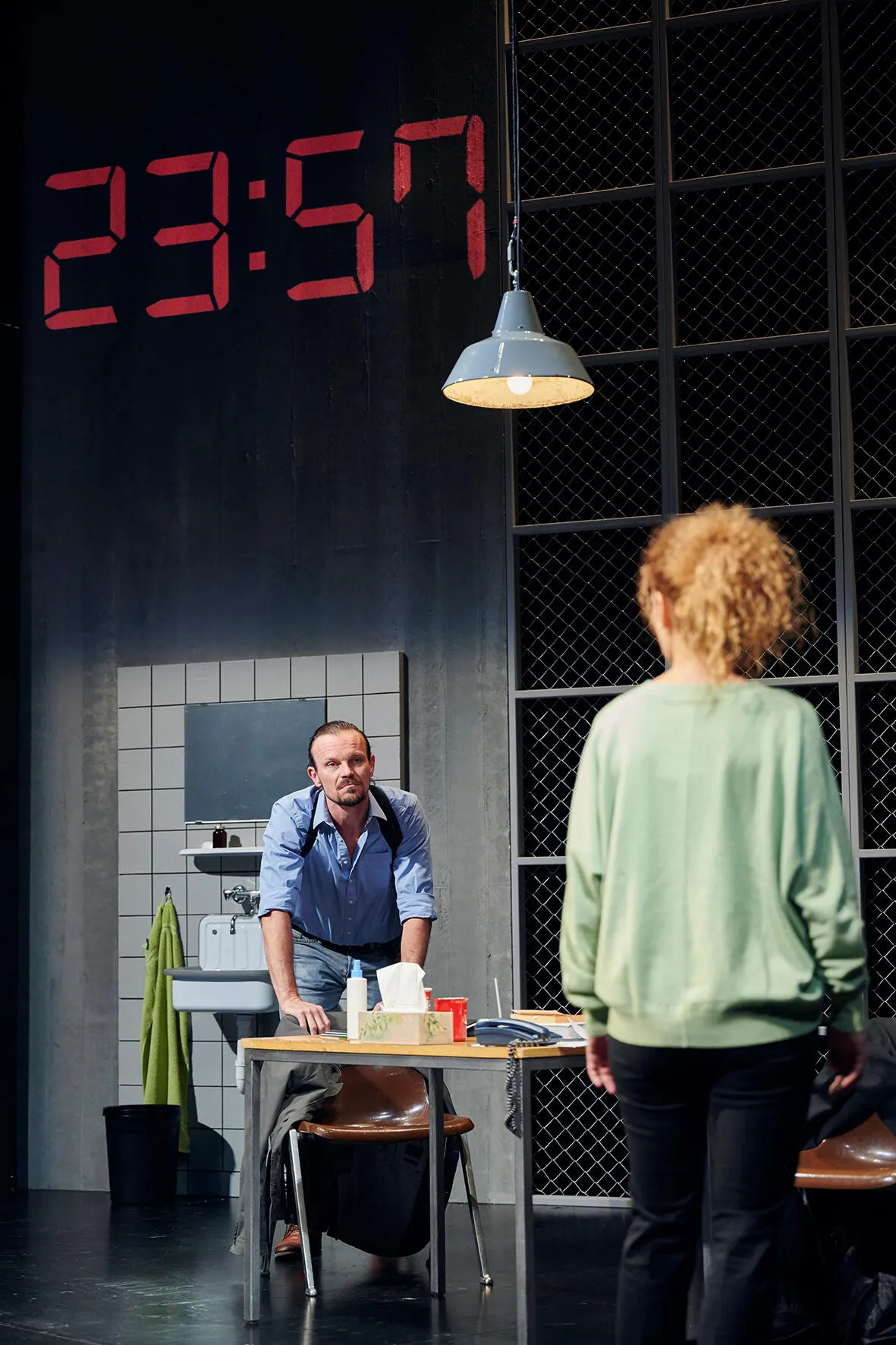 HEILIG ABEND Das neue Stück von Bestsellerautor Daniel Kehlmann Spielzeit 2020/2021 / Premiere: 16.10.2020 Robert Besta, Lisa Wildmann Foto: Martin Sigmund