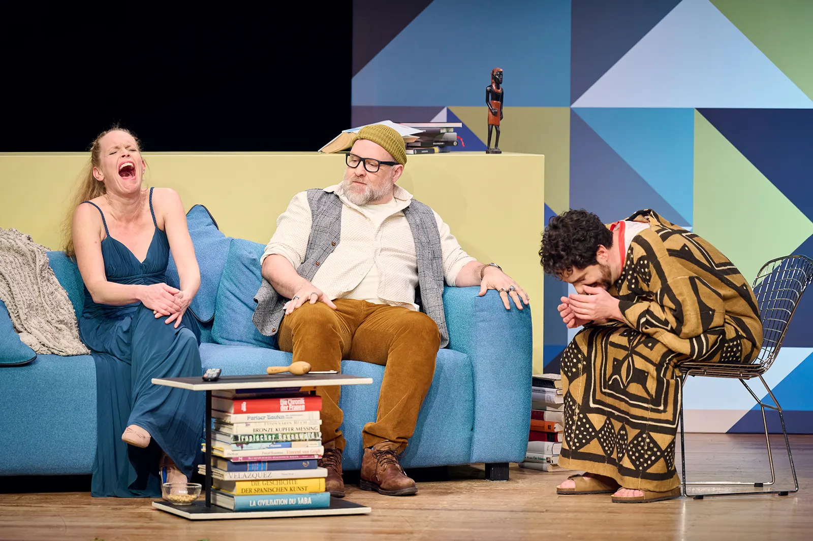 DAS ABSCHIEDSDINNER Komödie von Matthieu Delaporte und Alexandre de La Patellière Spielzeit 2024/2025 / Premiere: 17.1.2025 Stefanie Klimkait, Antonio Lallo, Jörg Pauly Foto: Marti…