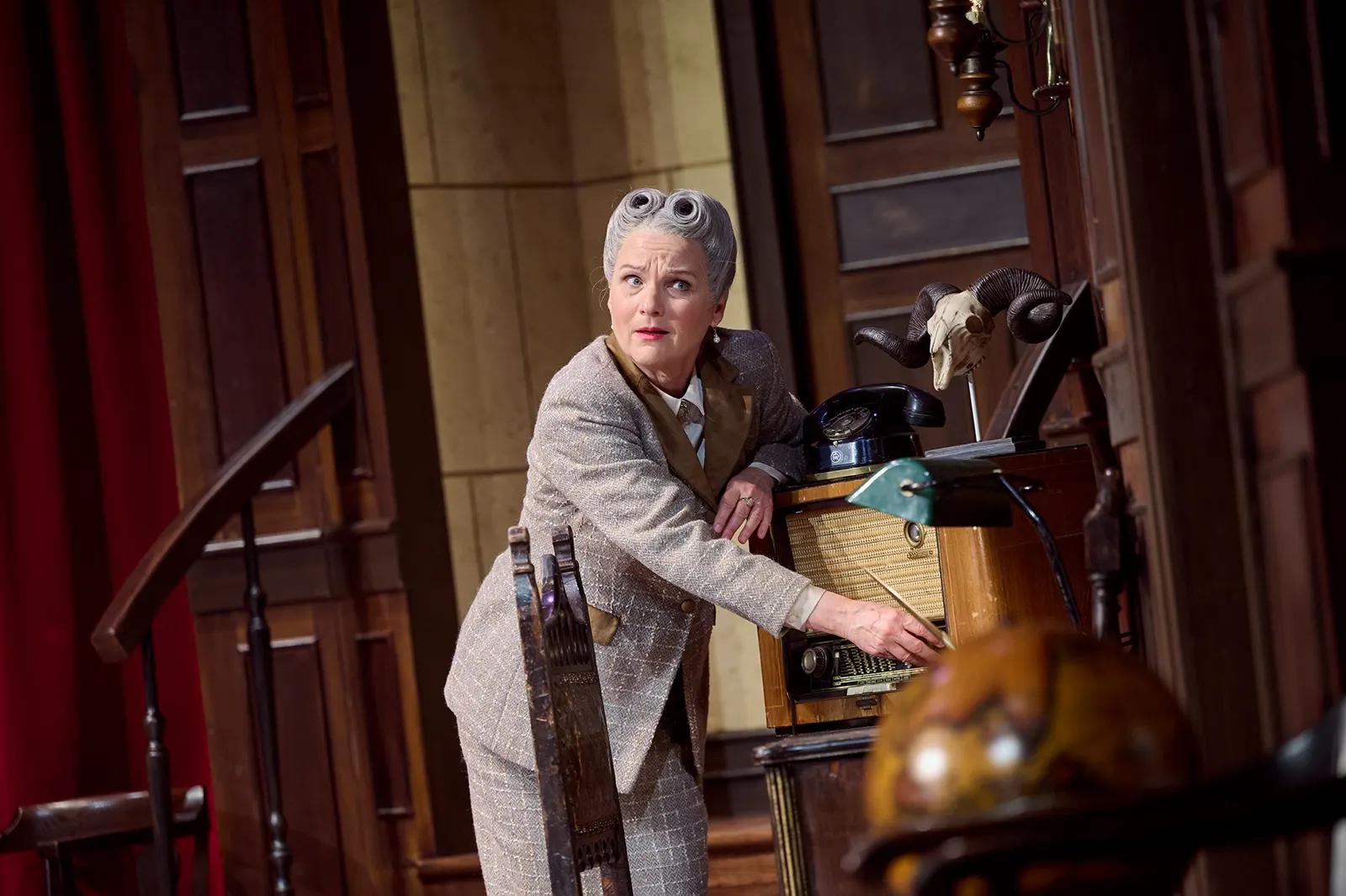 “Die Mausefalle” Krimi von Agatha Christie Spielzeit 2024/2025 / Premiere: 14.3.2025 Annette Mayer Foto: Martin Sigmund